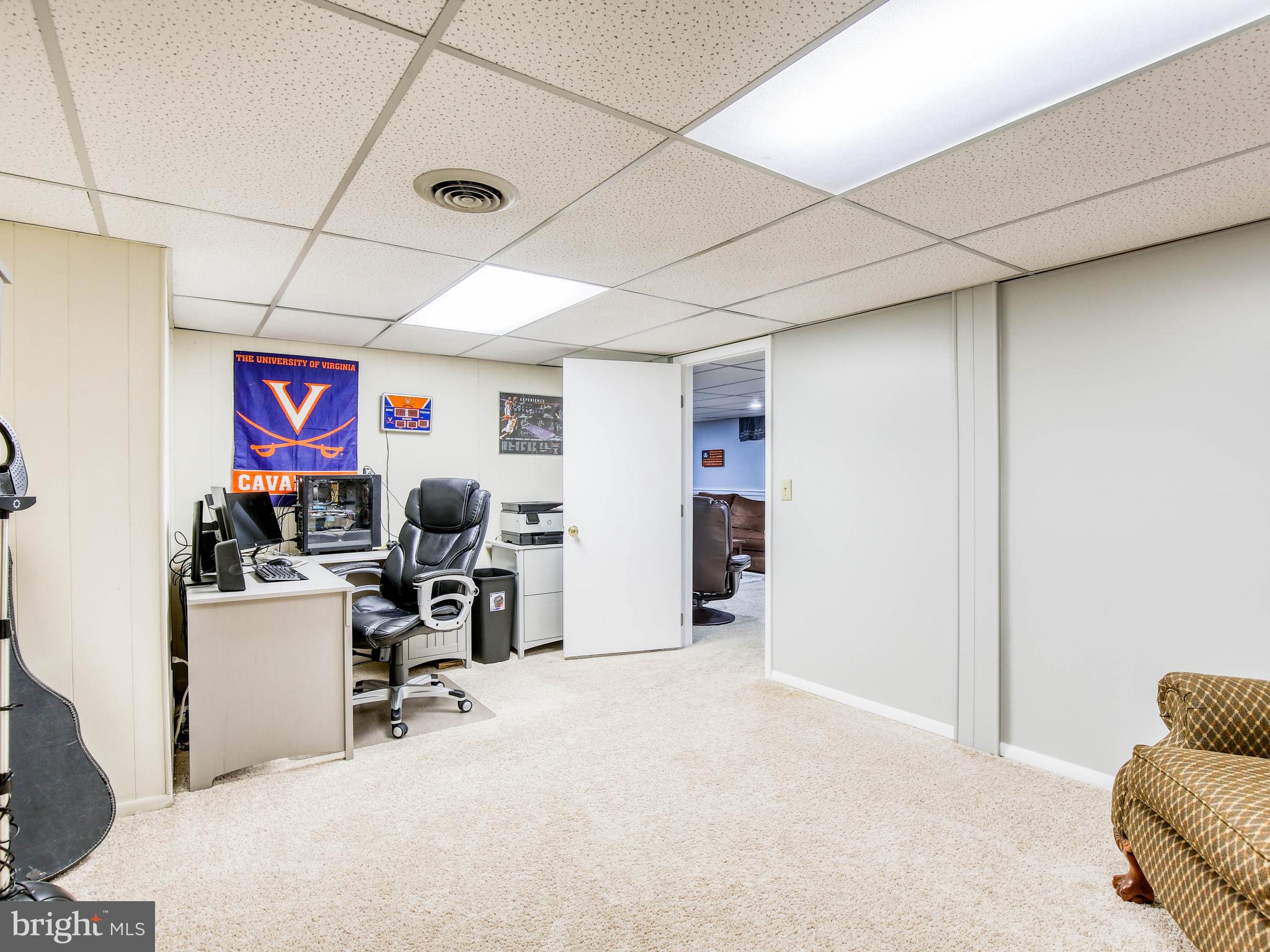 ROLLING HILLS - Residential