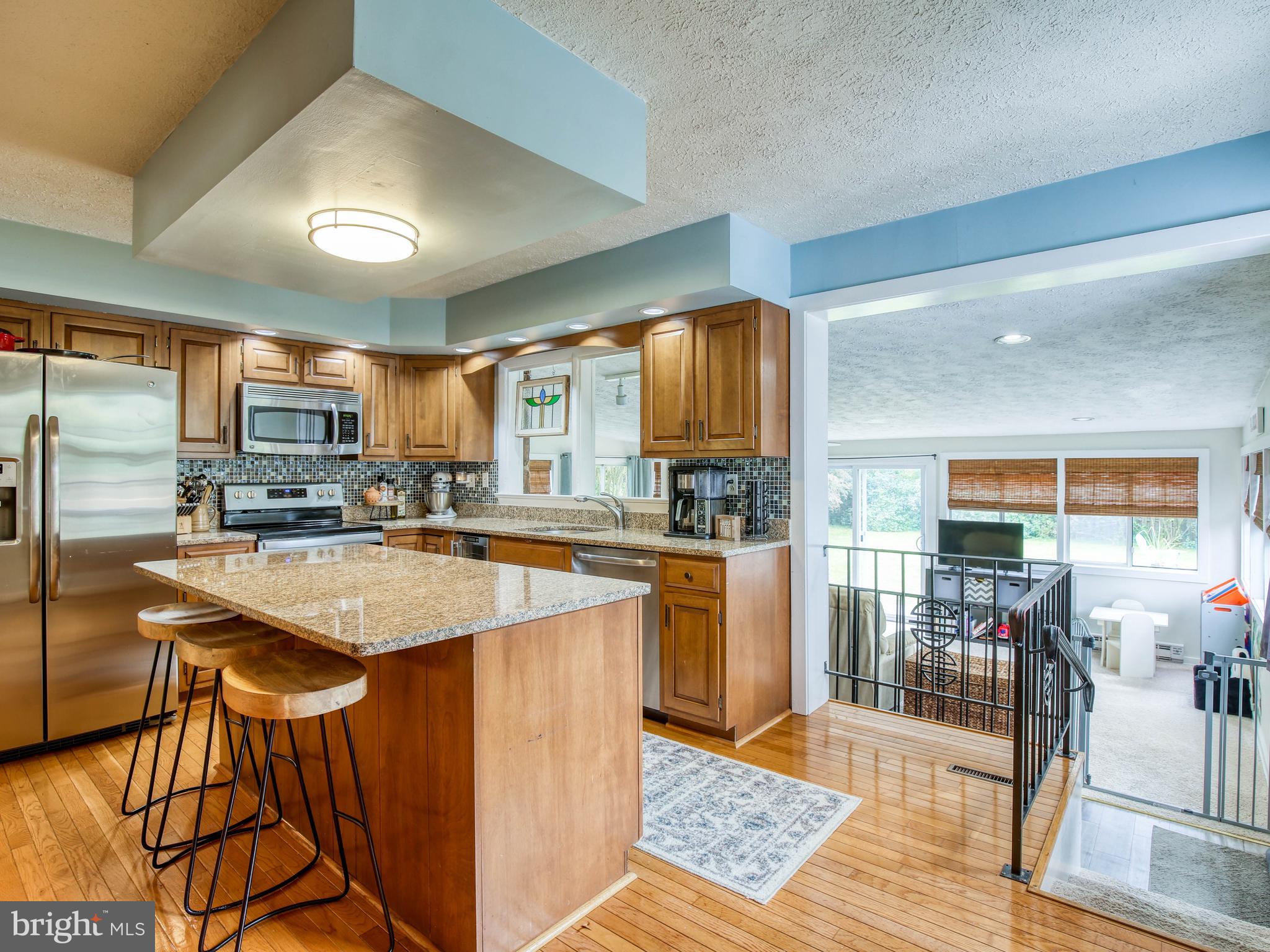 ROLLING HILLS - Residential