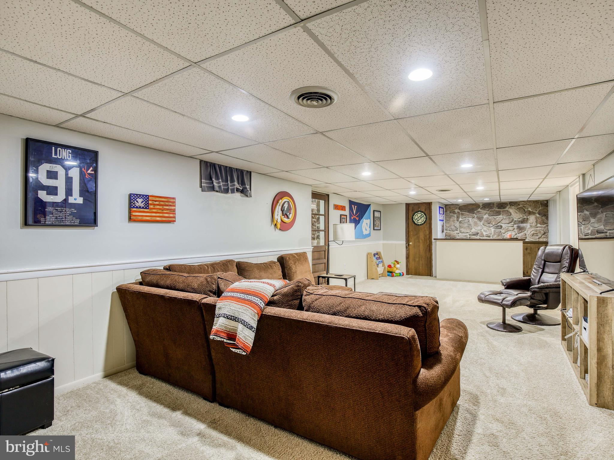 ROLLING HILLS - Residential