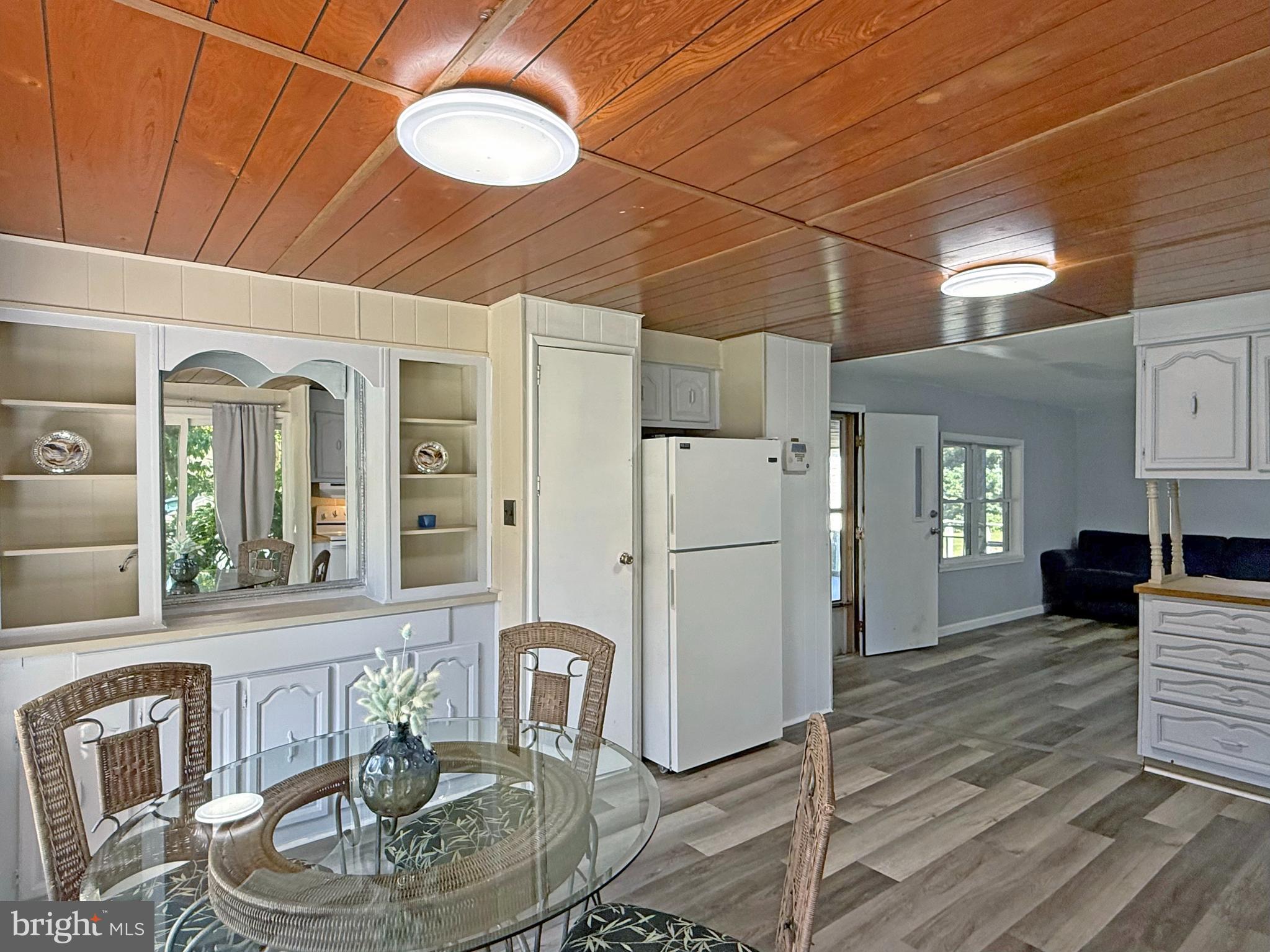 CAMELOT MHP - Residential