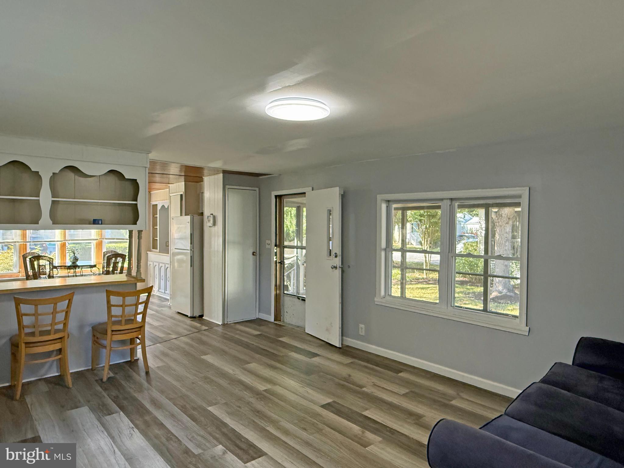 19627 QUEEN STREET 22