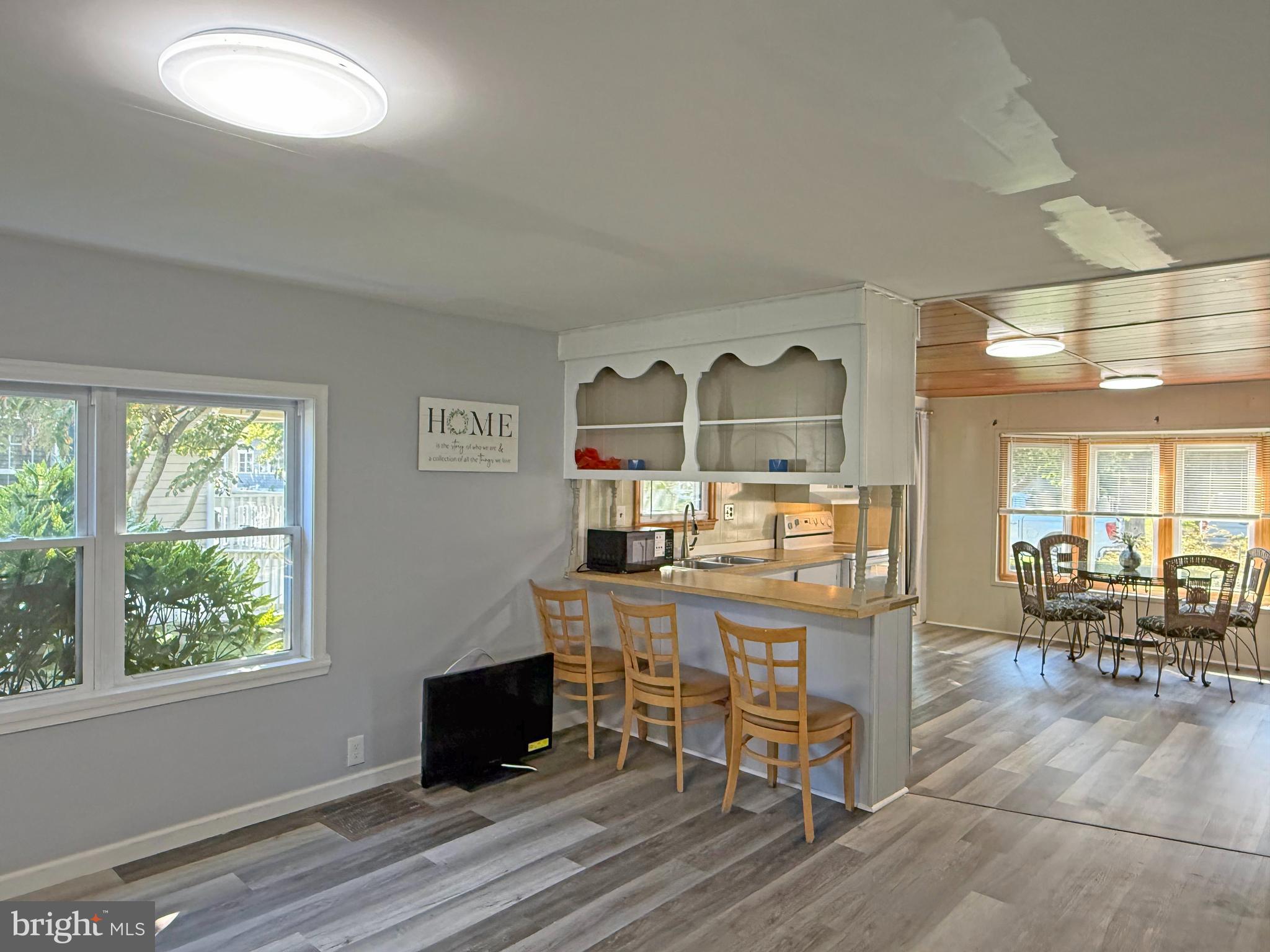 19627 QUEEN STREET 22