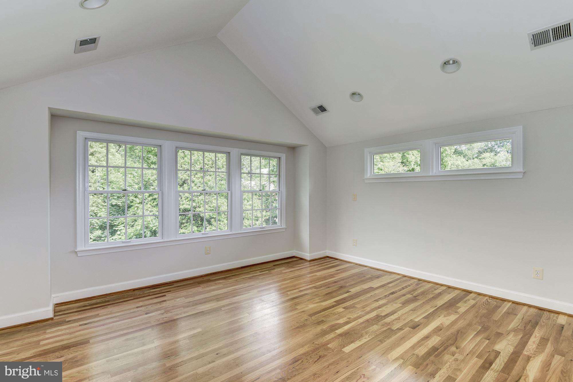 LEEWAY HEIGHTS - Residential