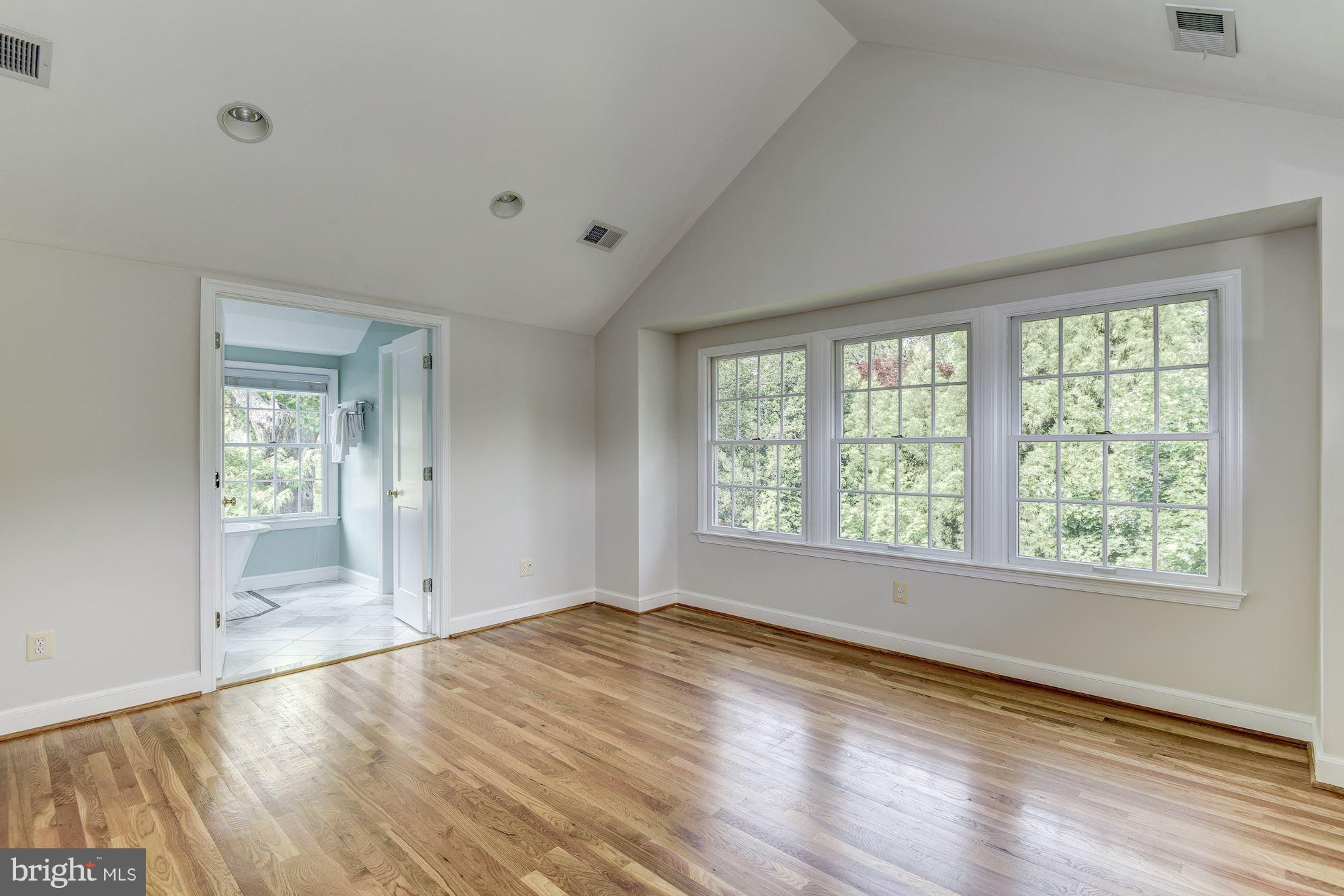 LEEWAY HEIGHTS - Residential