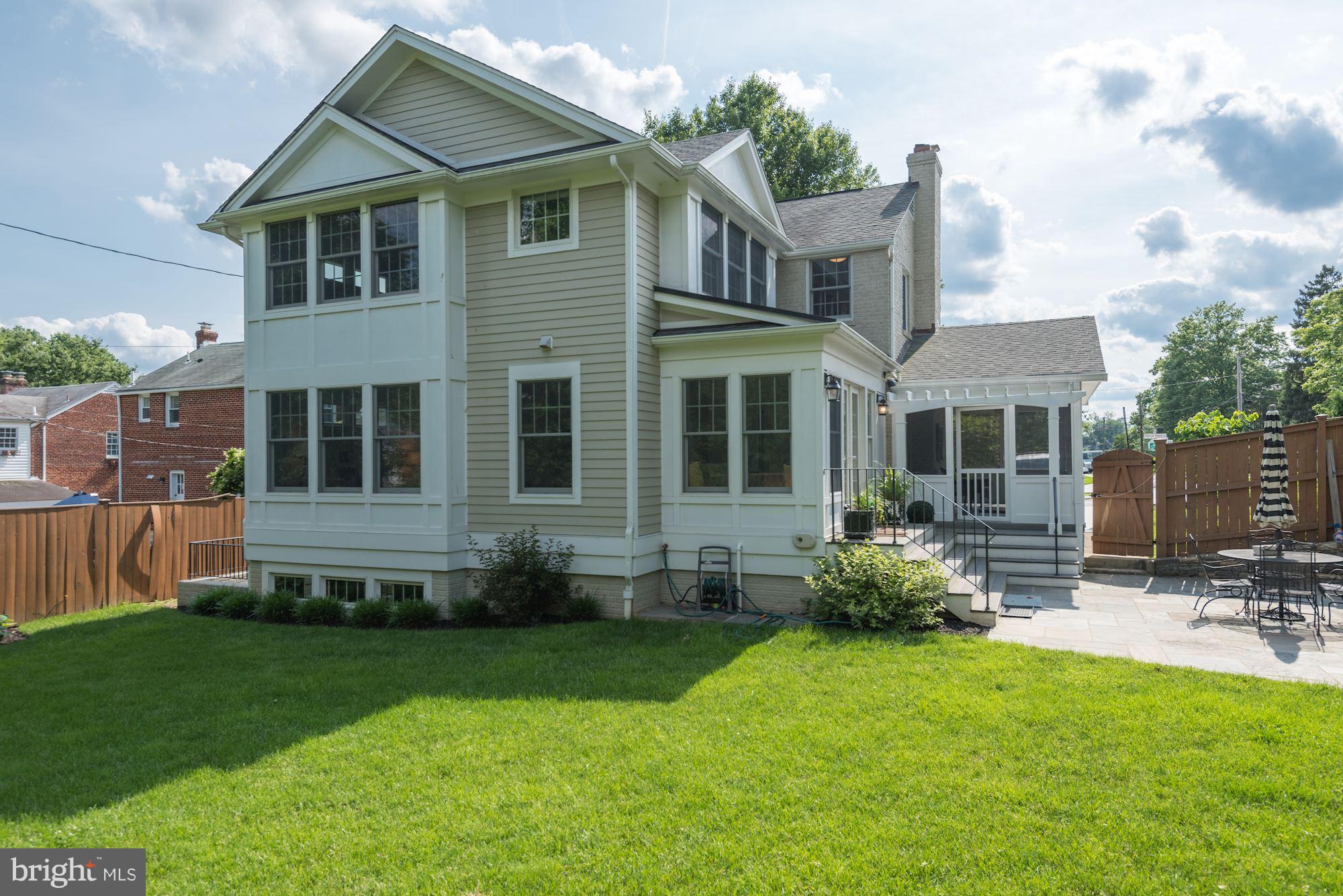 LEEWAY HEIGHTS - Residential