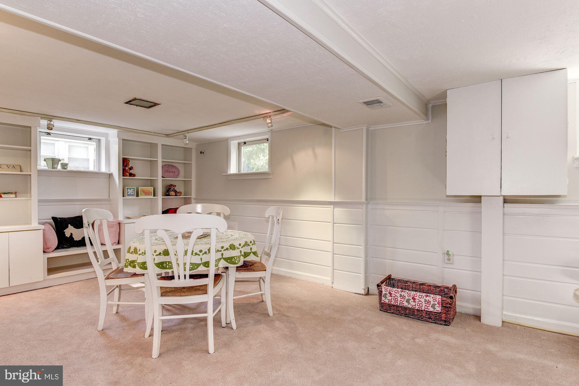 LEEWAY HEIGHTS - Residential