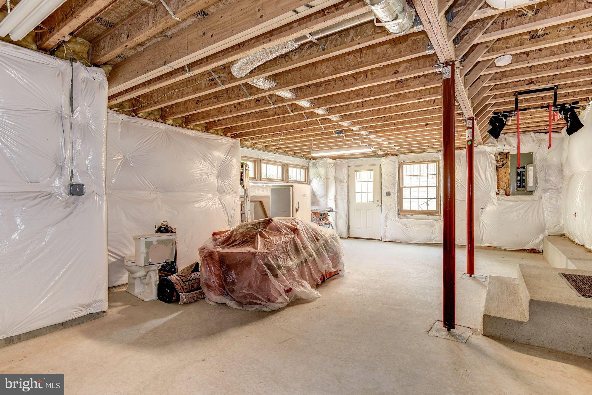 LEEWAY HEIGHTS - Residential