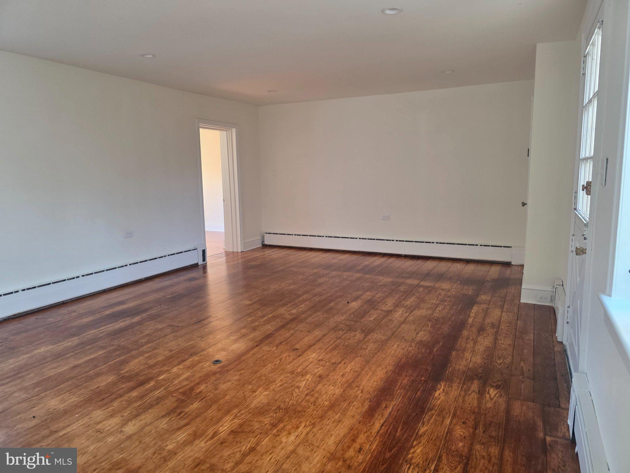 420 LYCEUM AVENUE 1R