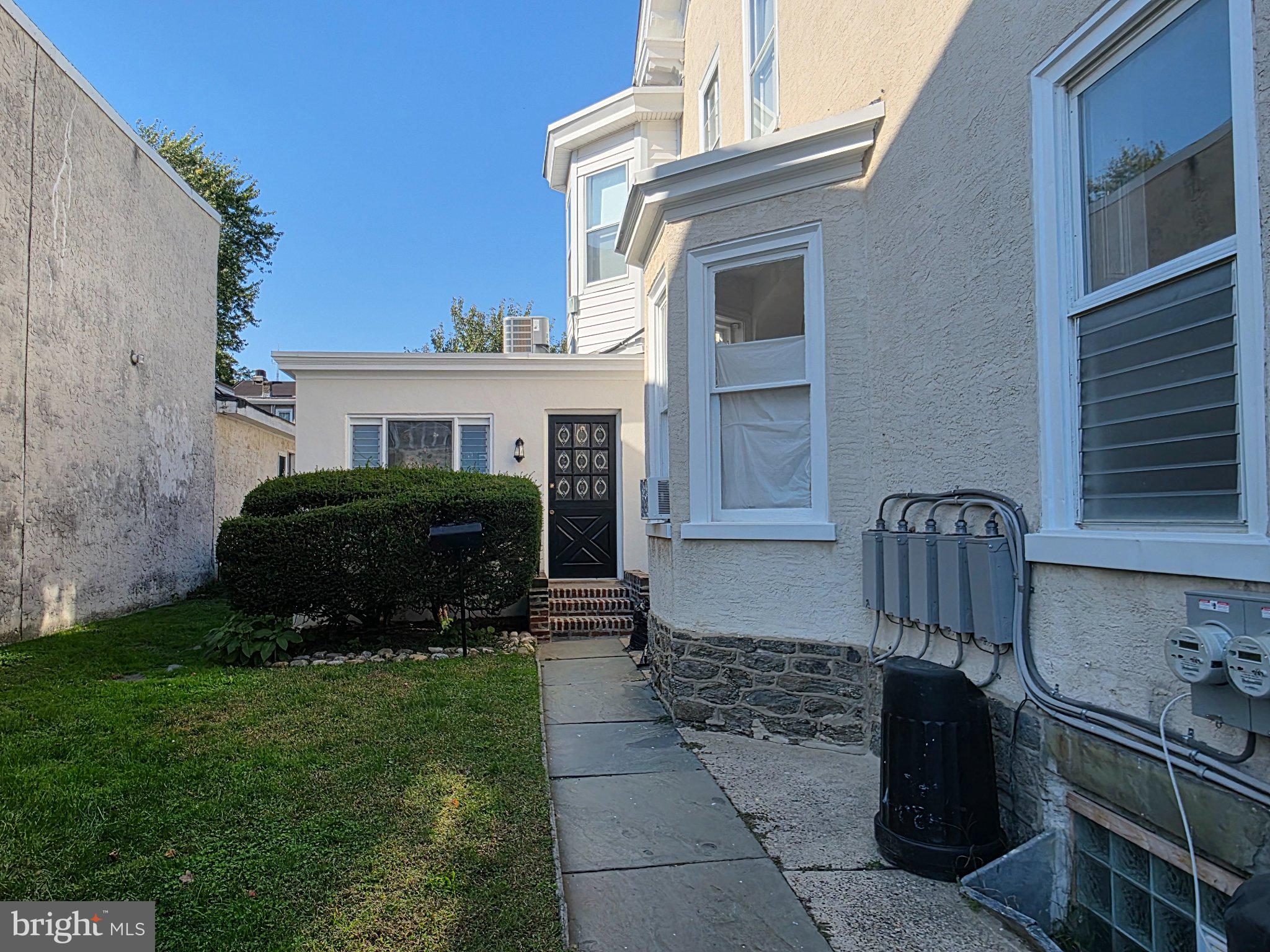 420 LYCEUM AVENUE 1R