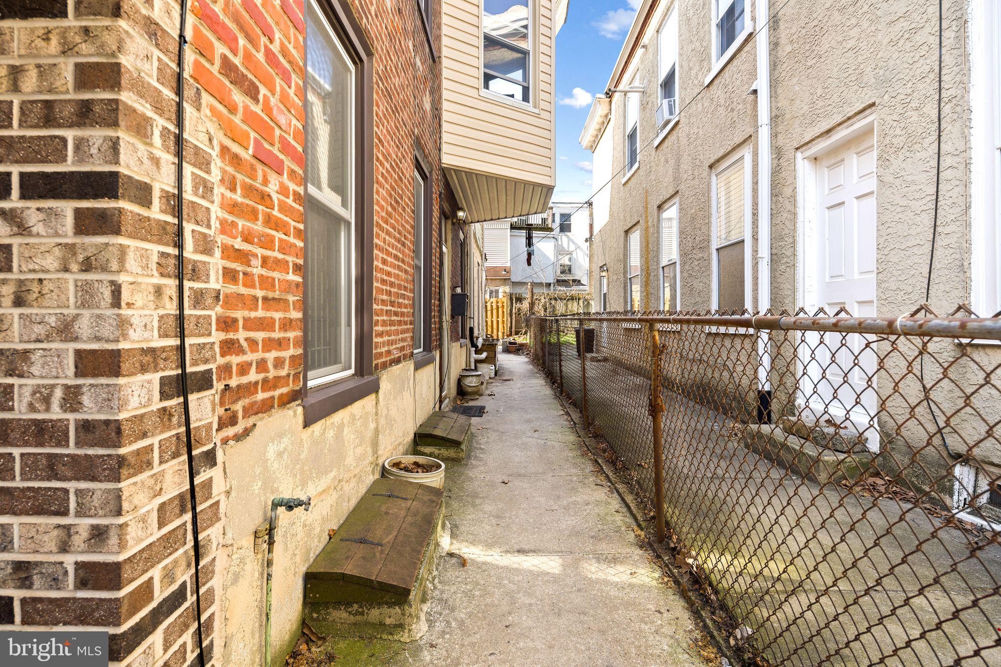 FRANCISVILLE - Residential