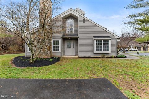 Condo For Sale - 21 Andover Circle<br/> Somerset County, PRINCETON, NJ 08540