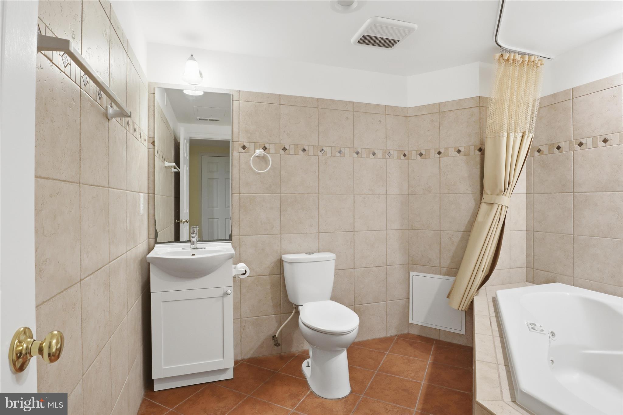 LITTLE ROCKY RUN - Residential Lease