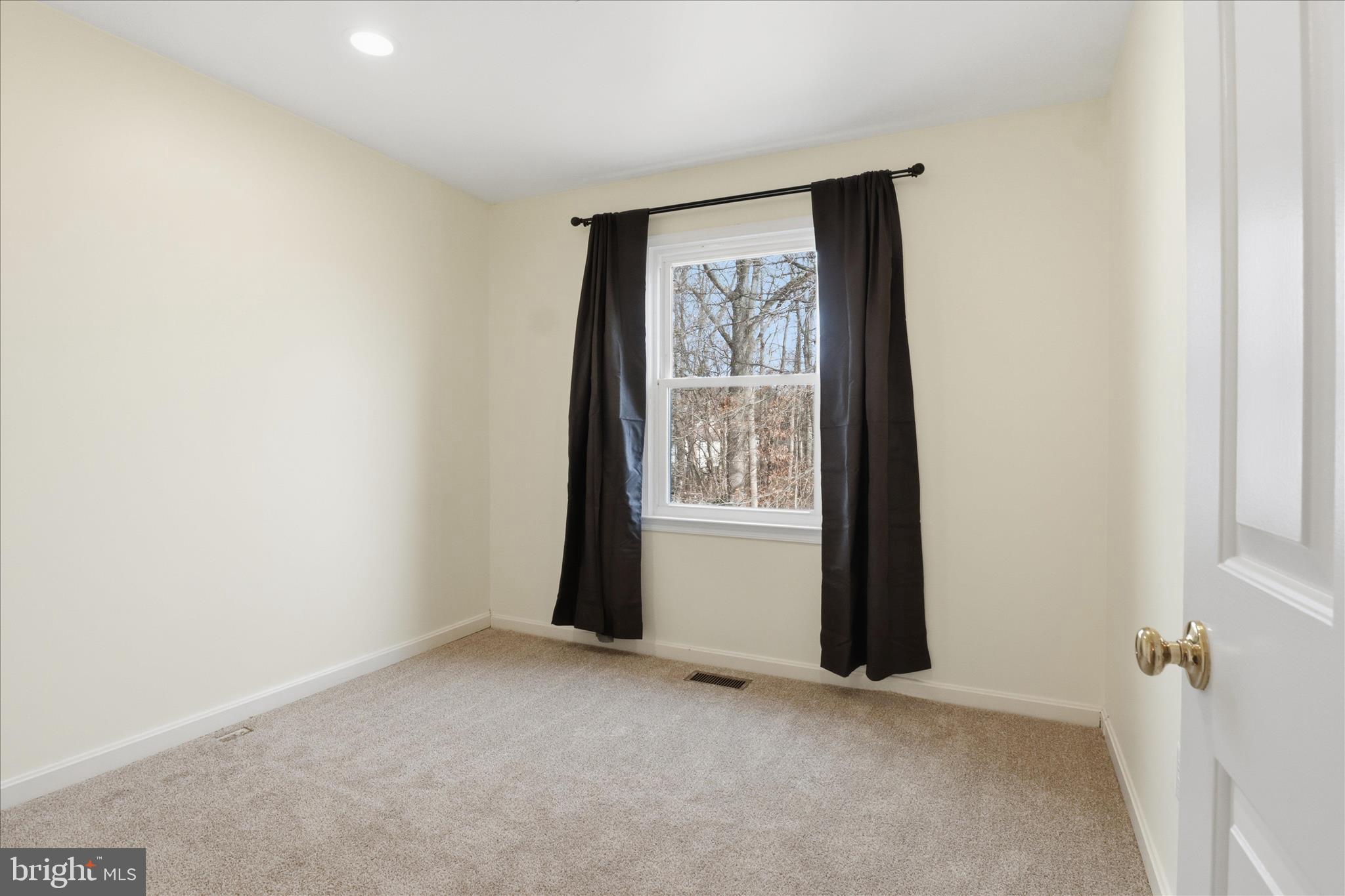 LITTLE ROCKY RUN - Residential Lease