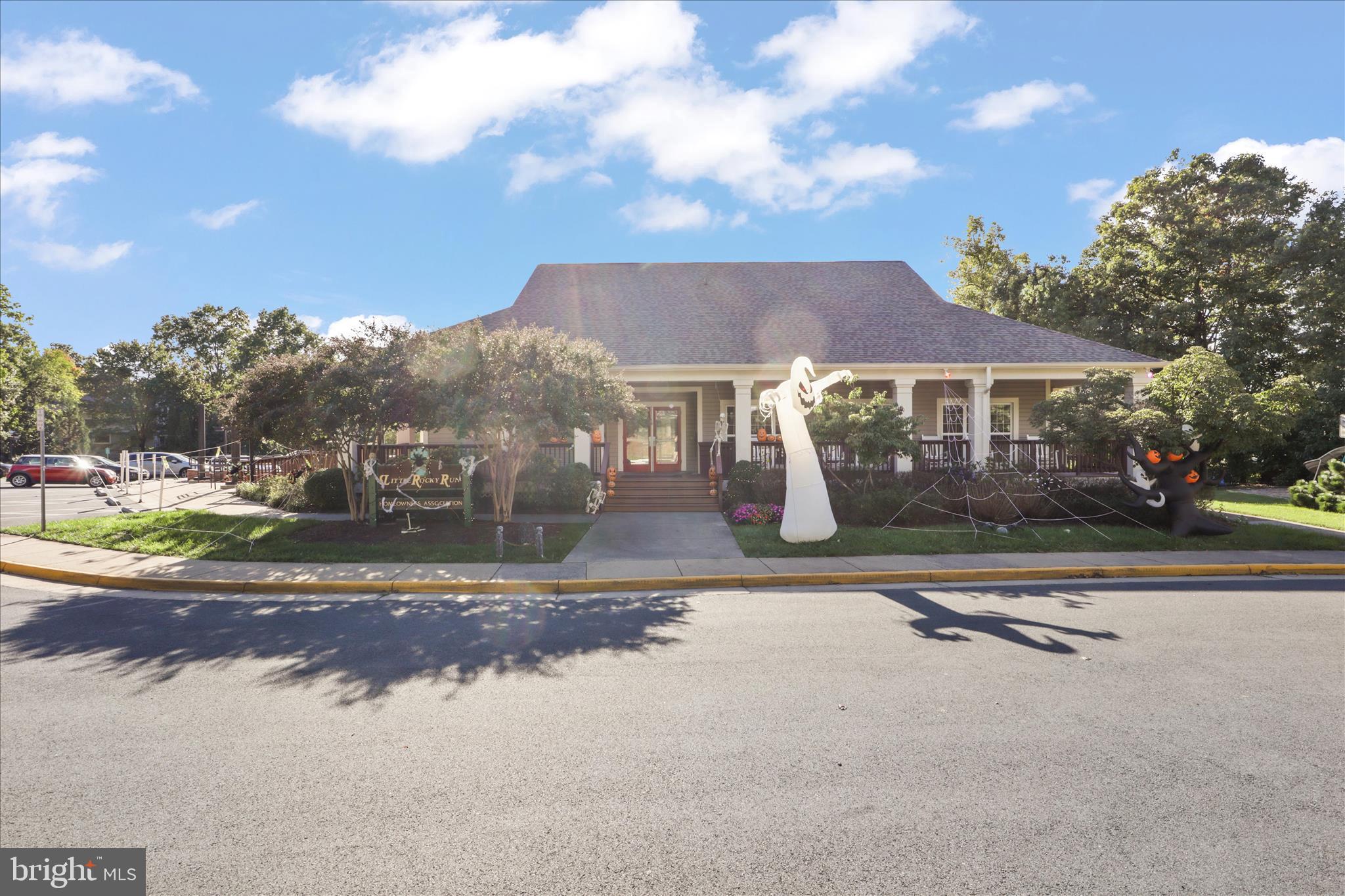 LITTLE ROCKY RUN - Residential Lease