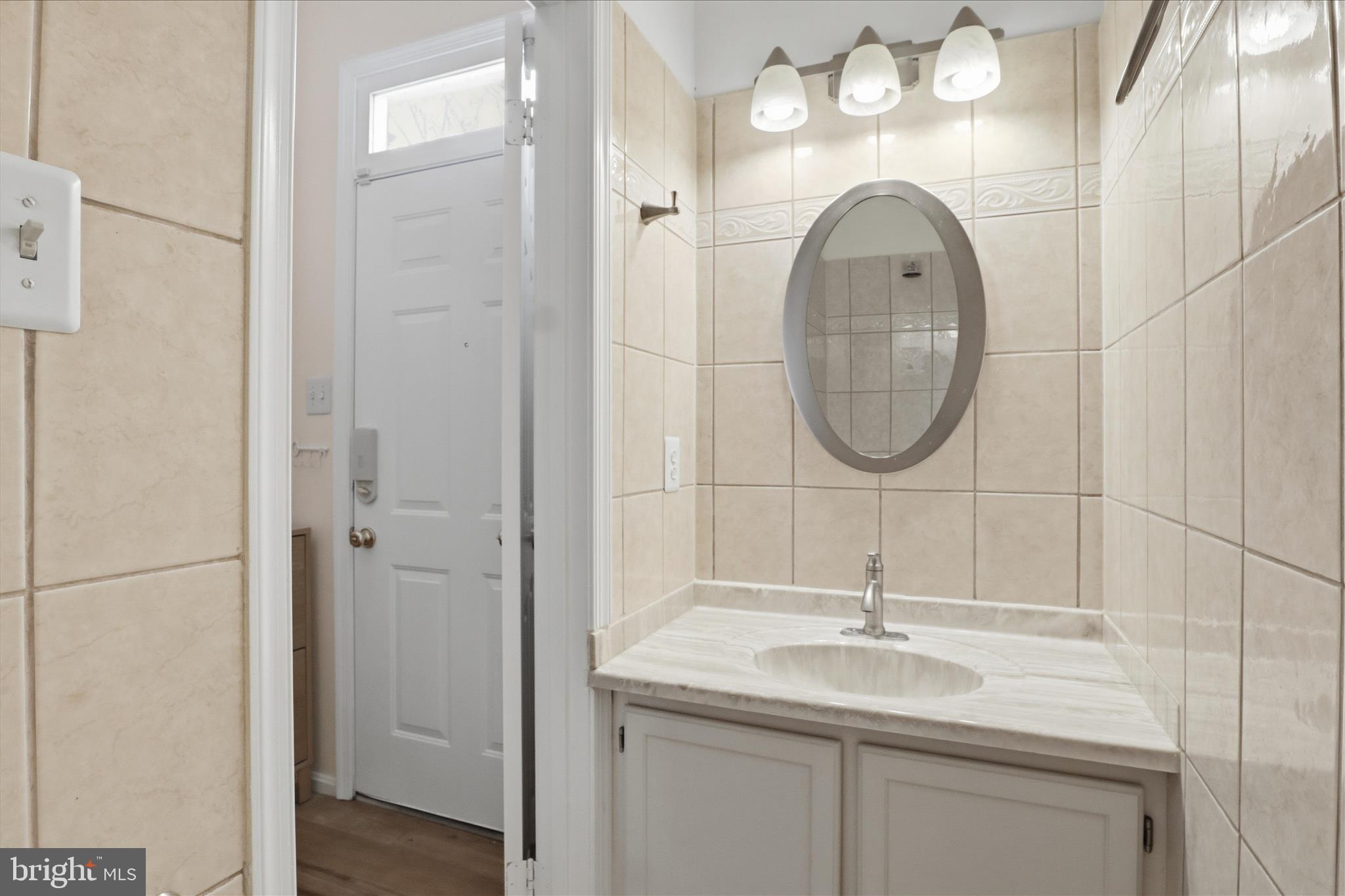 LITTLE ROCKY RUN - Residential Lease