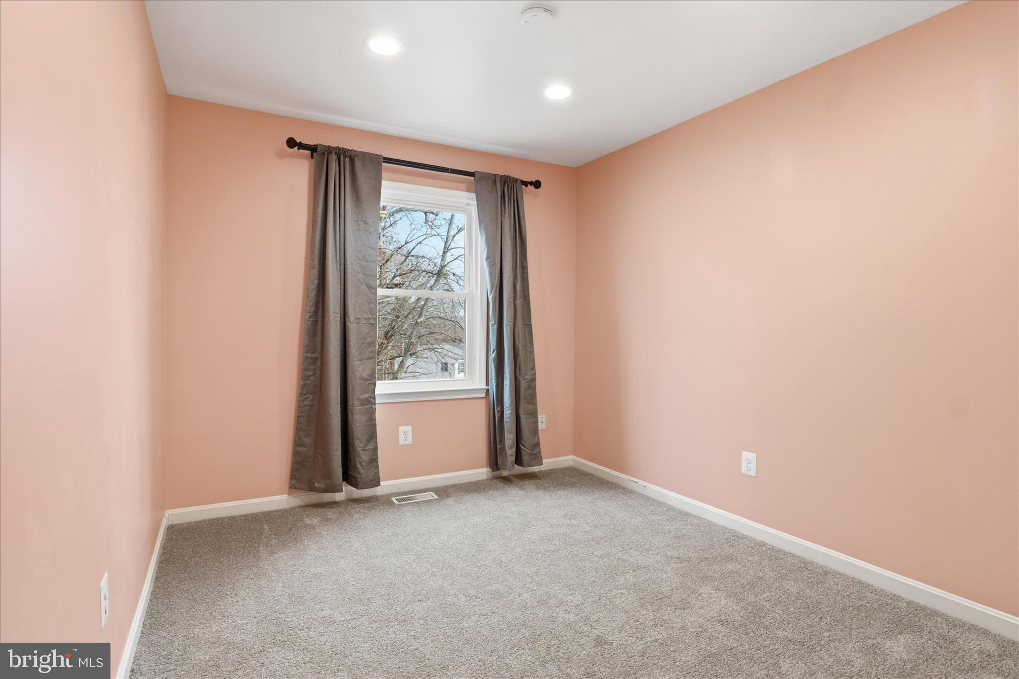 LITTLE ROCKY RUN - Residential Lease