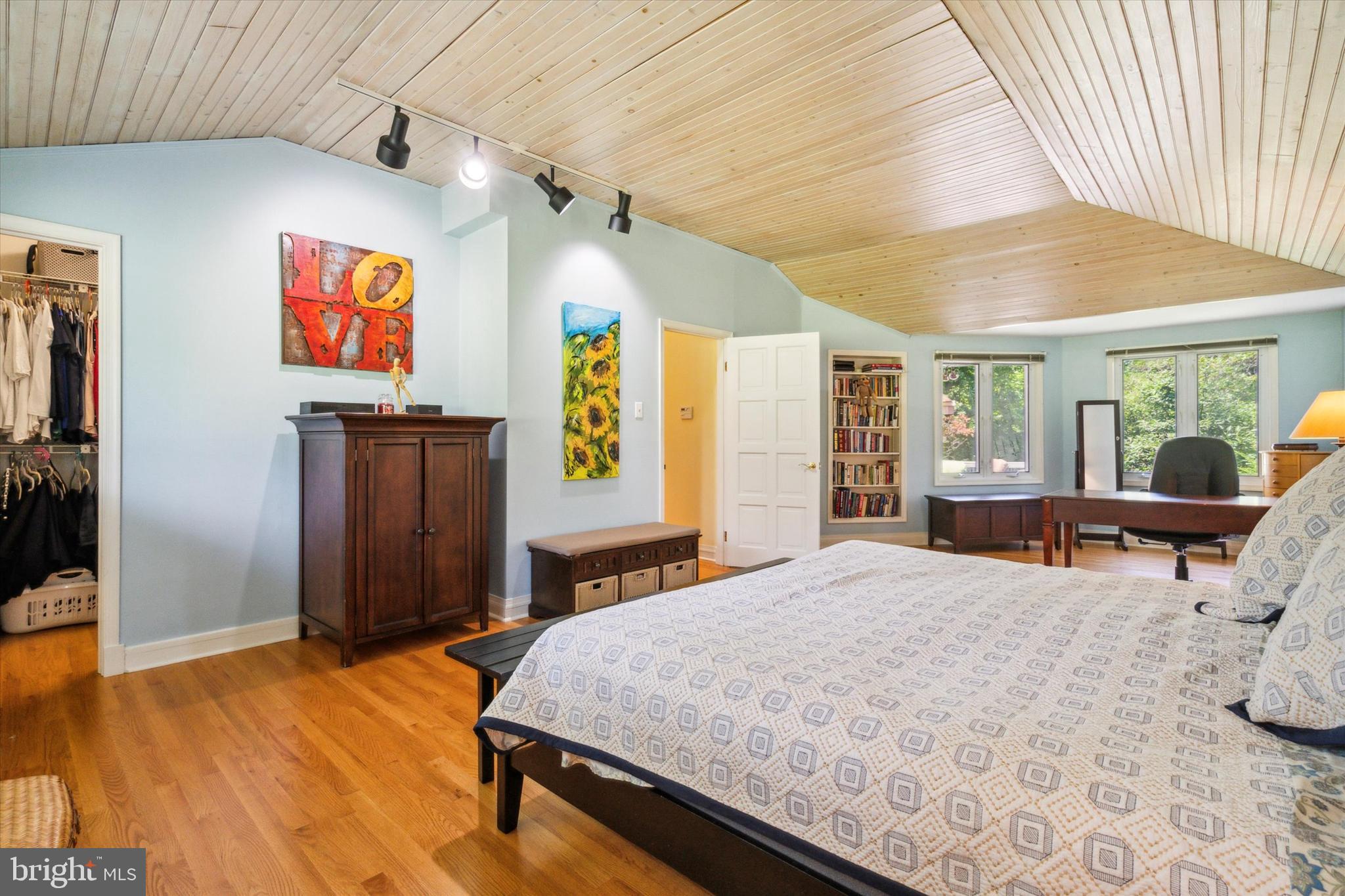 HUNTINGDON VALLEY - Residential