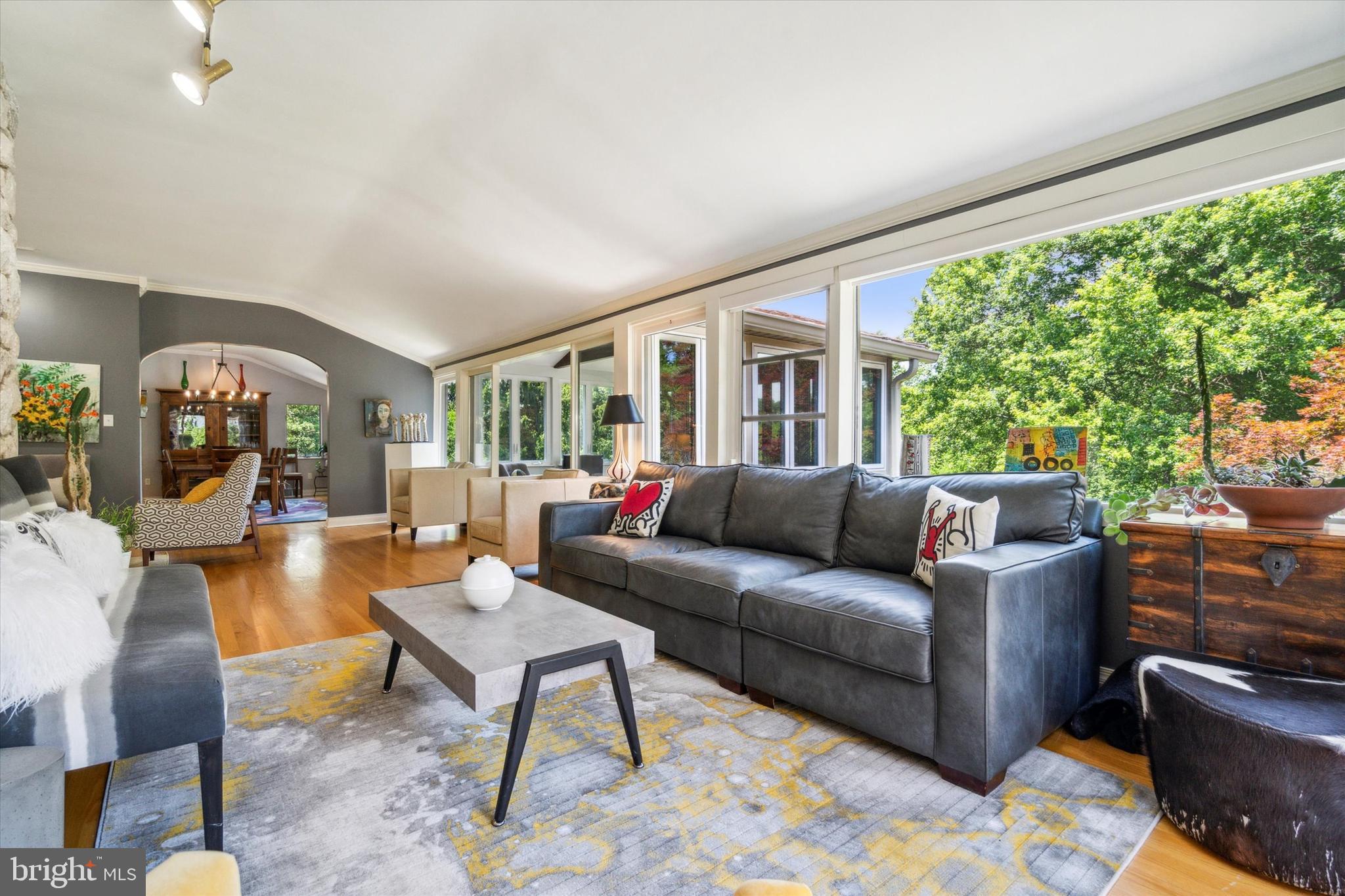 HUNTINGDON VALLEY - Residential