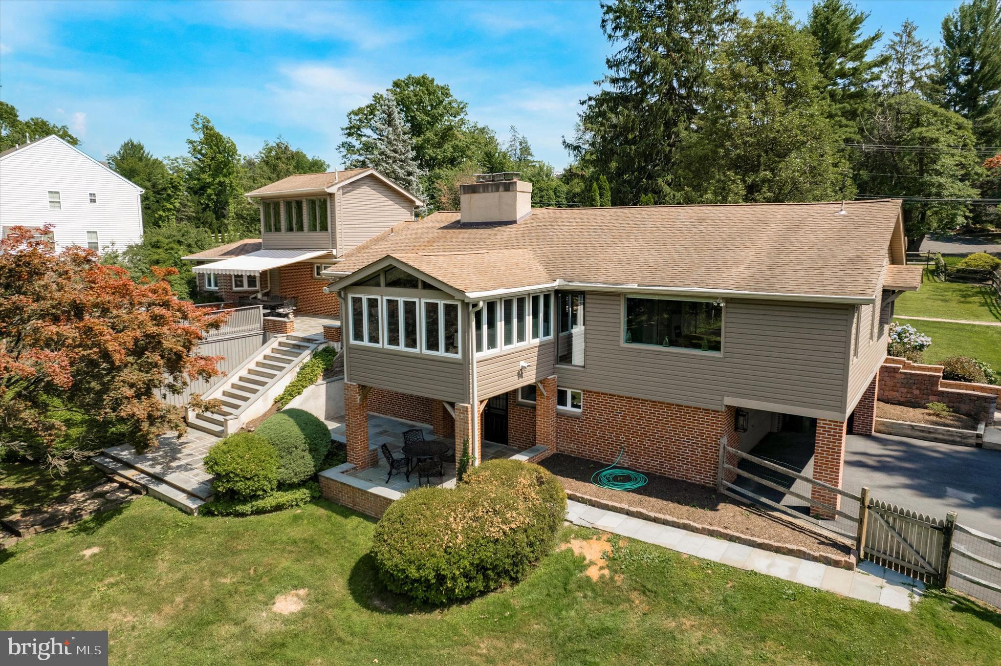 HUNTINGDON VALLEY - Residential