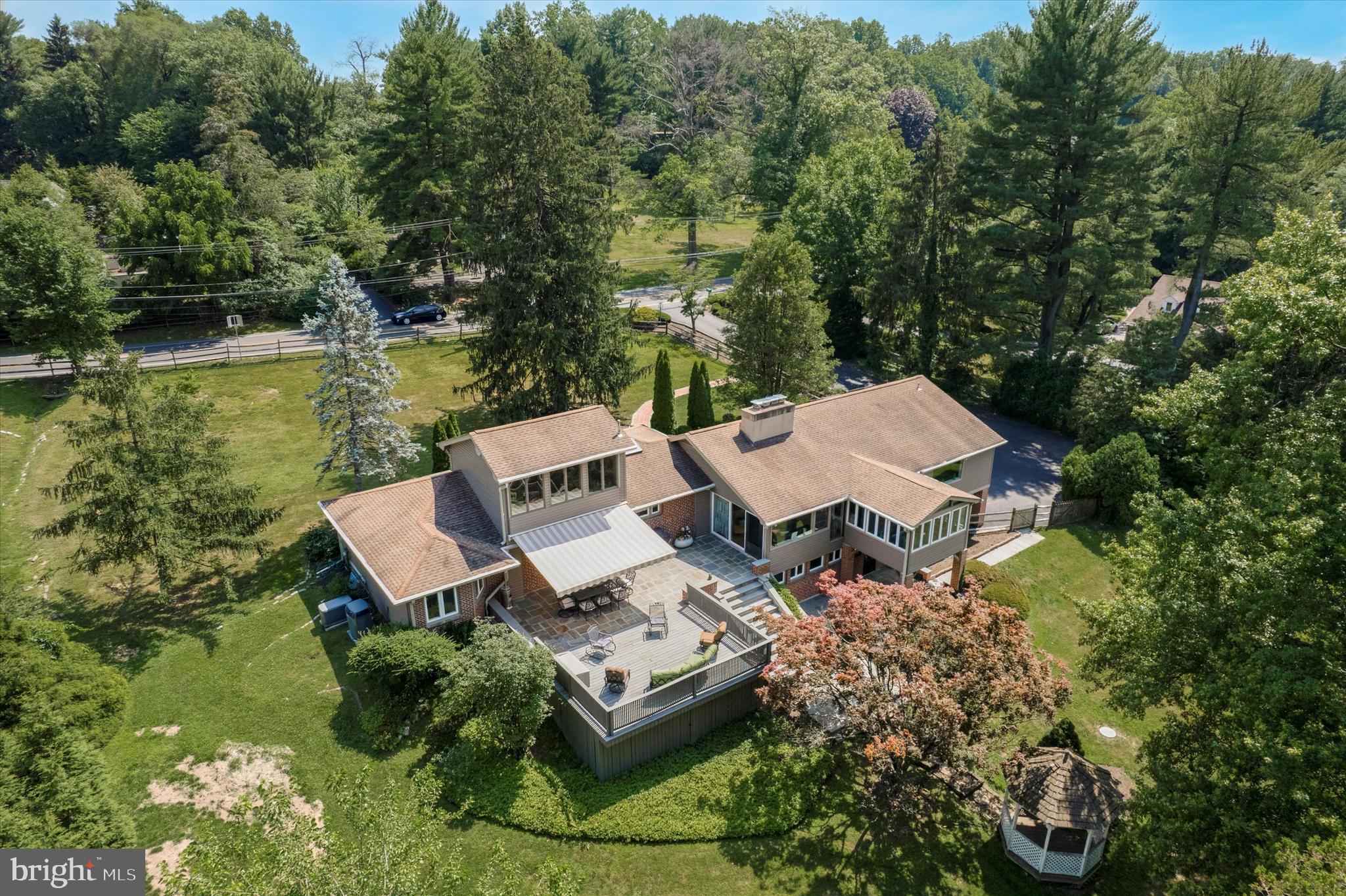 HUNTINGDON VALLEY - Residential