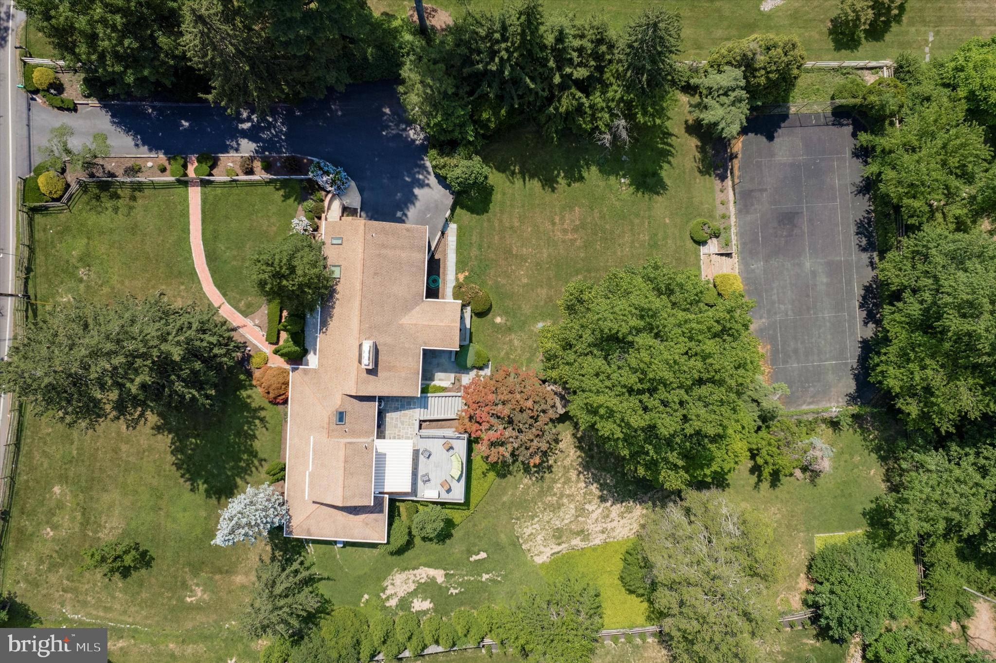 HUNTINGDON VALLEY - Residential