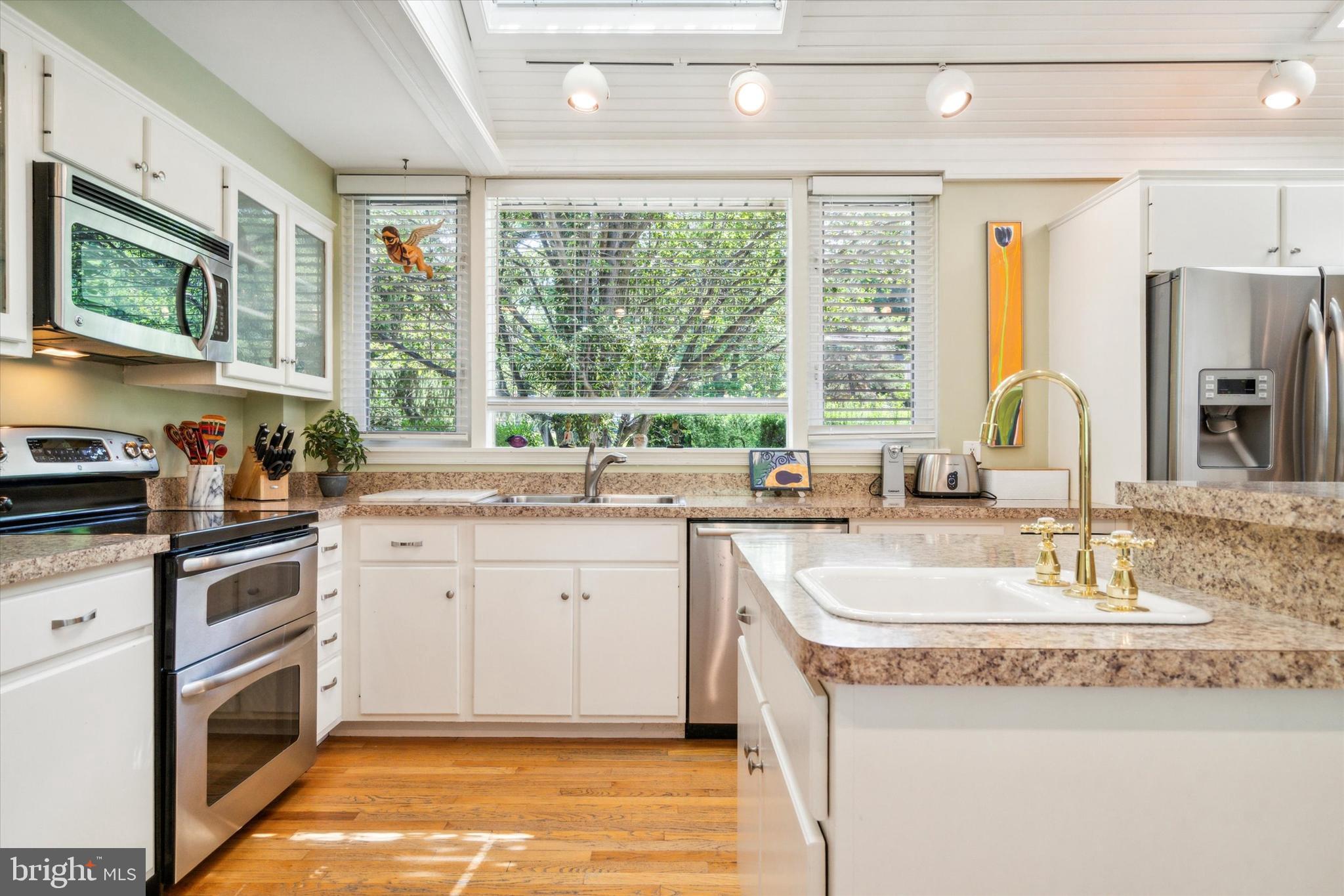 HUNTINGDON VALLEY - Residential