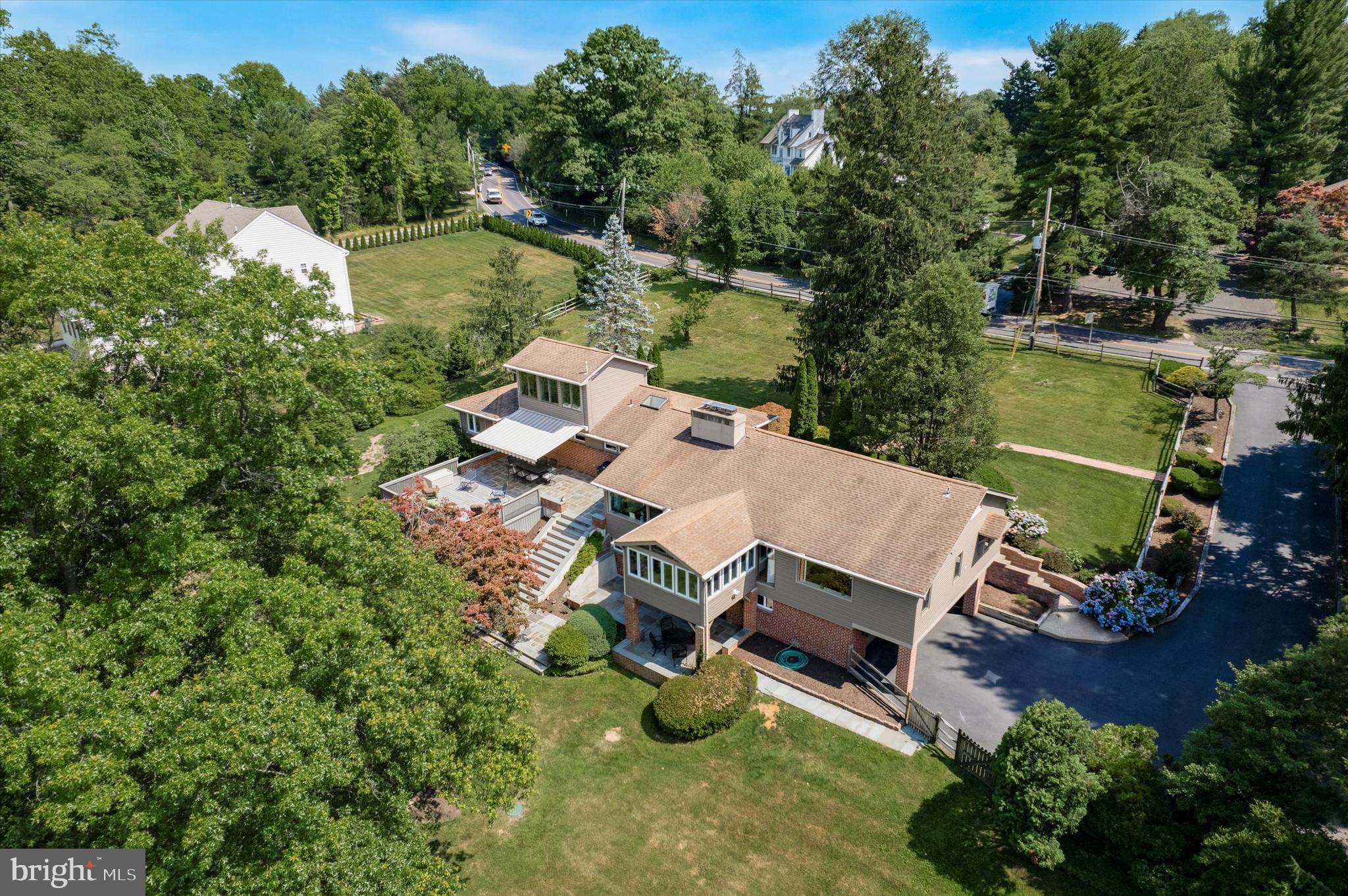 HUNTINGDON VALLEY - Residential