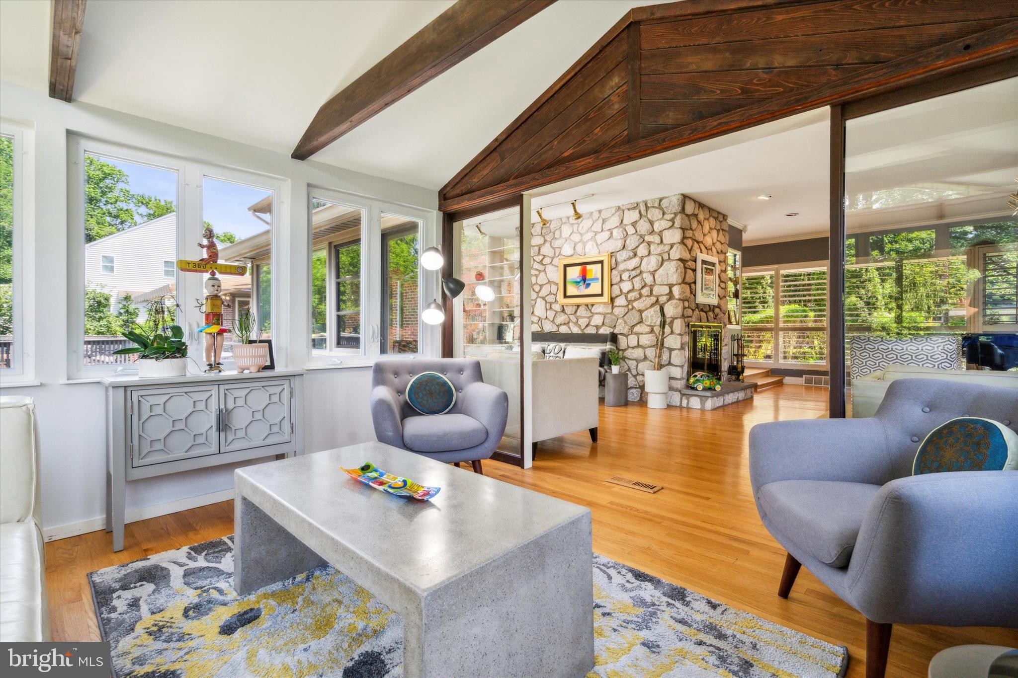 HUNTINGDON VALLEY - Residential