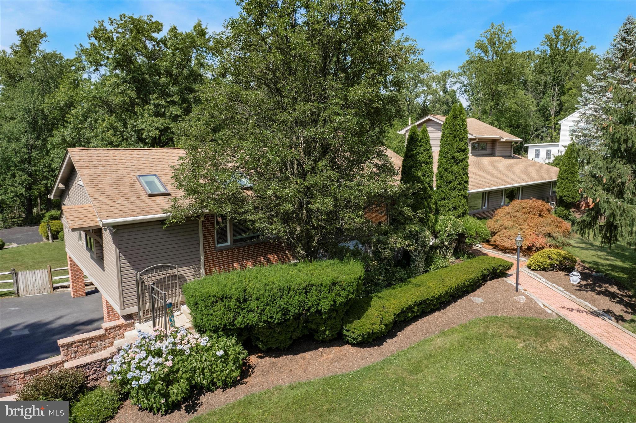 HUNTINGDON VALLEY - Residential