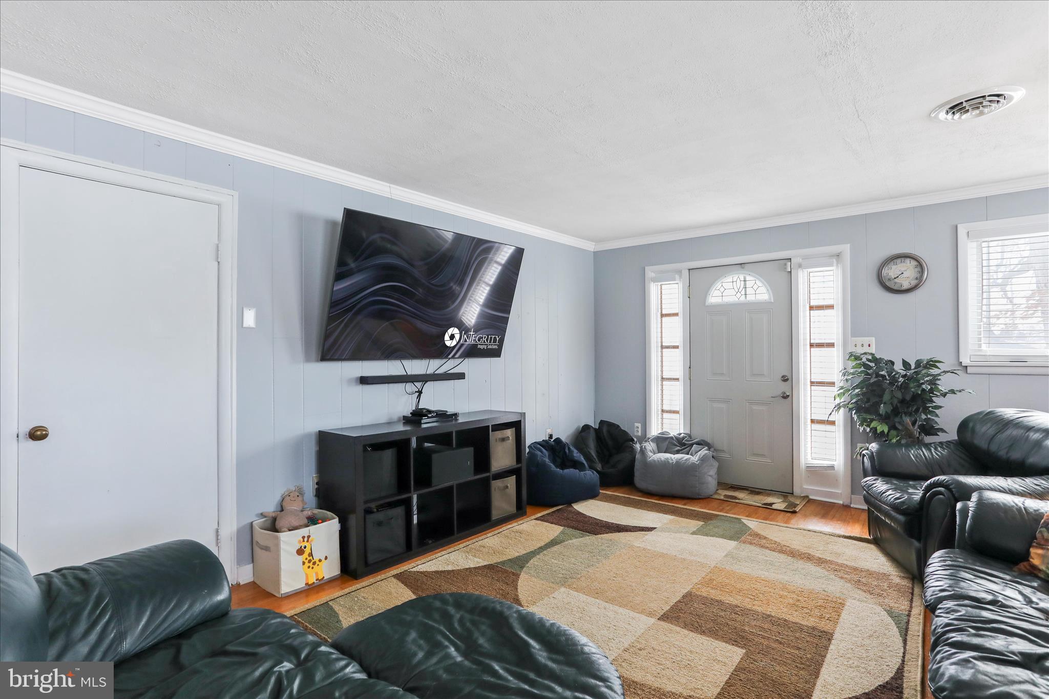 WALKER ROAD - Residential