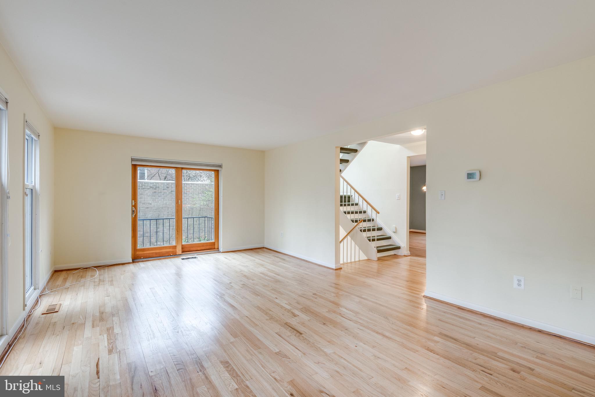 RESTON - Residential