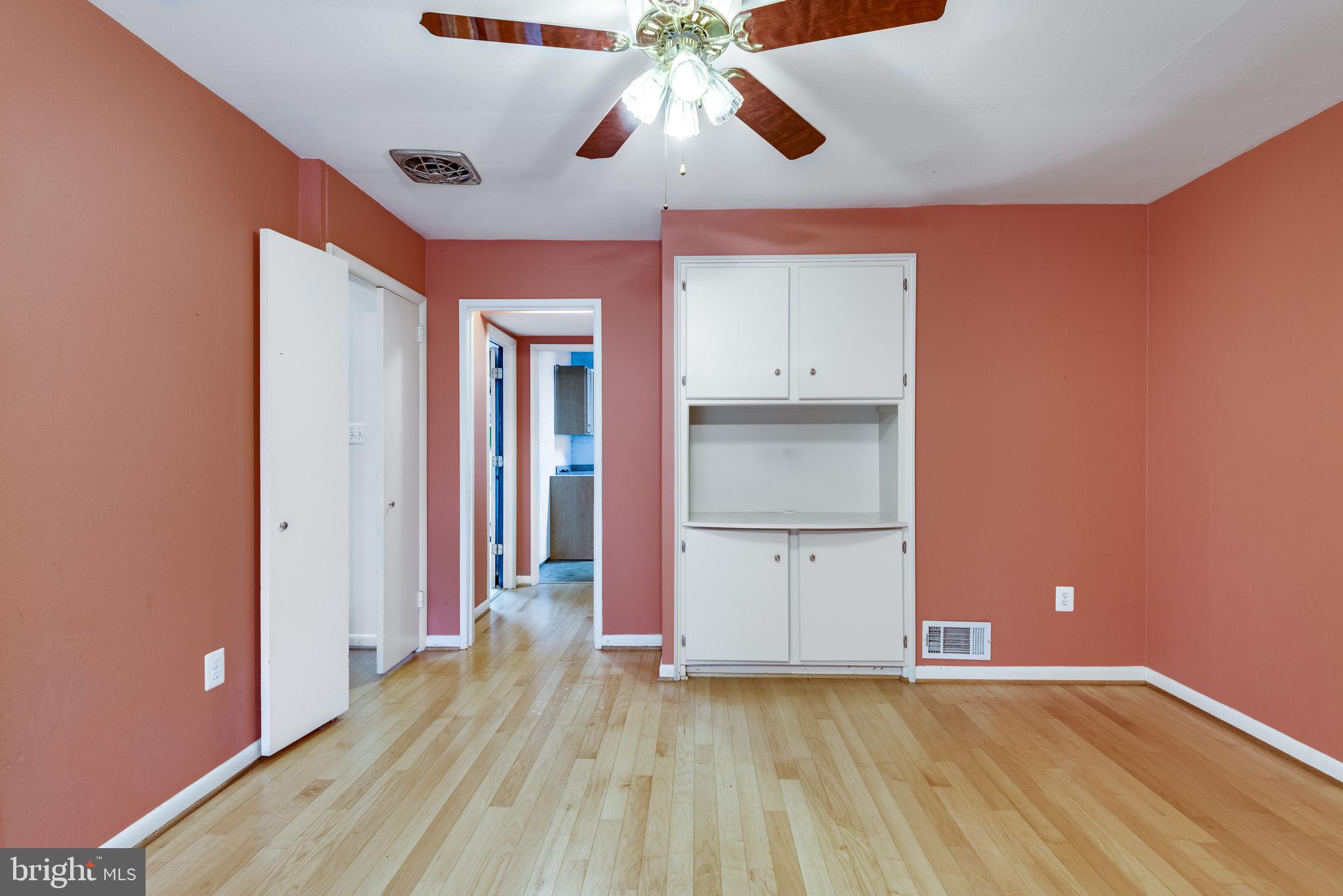 RESTON - Residential