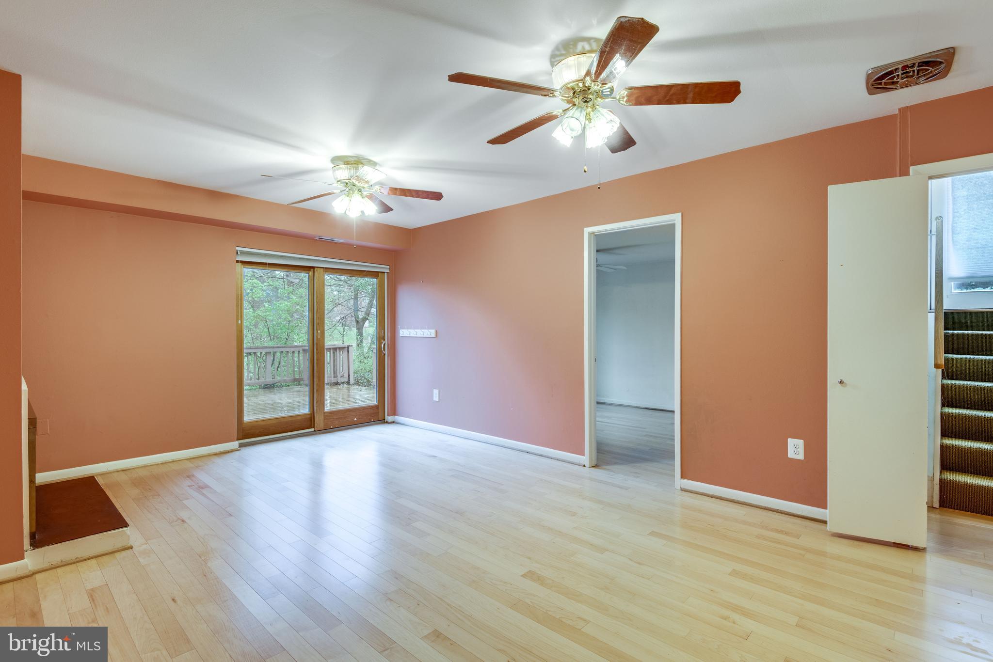 RESTON - Residential