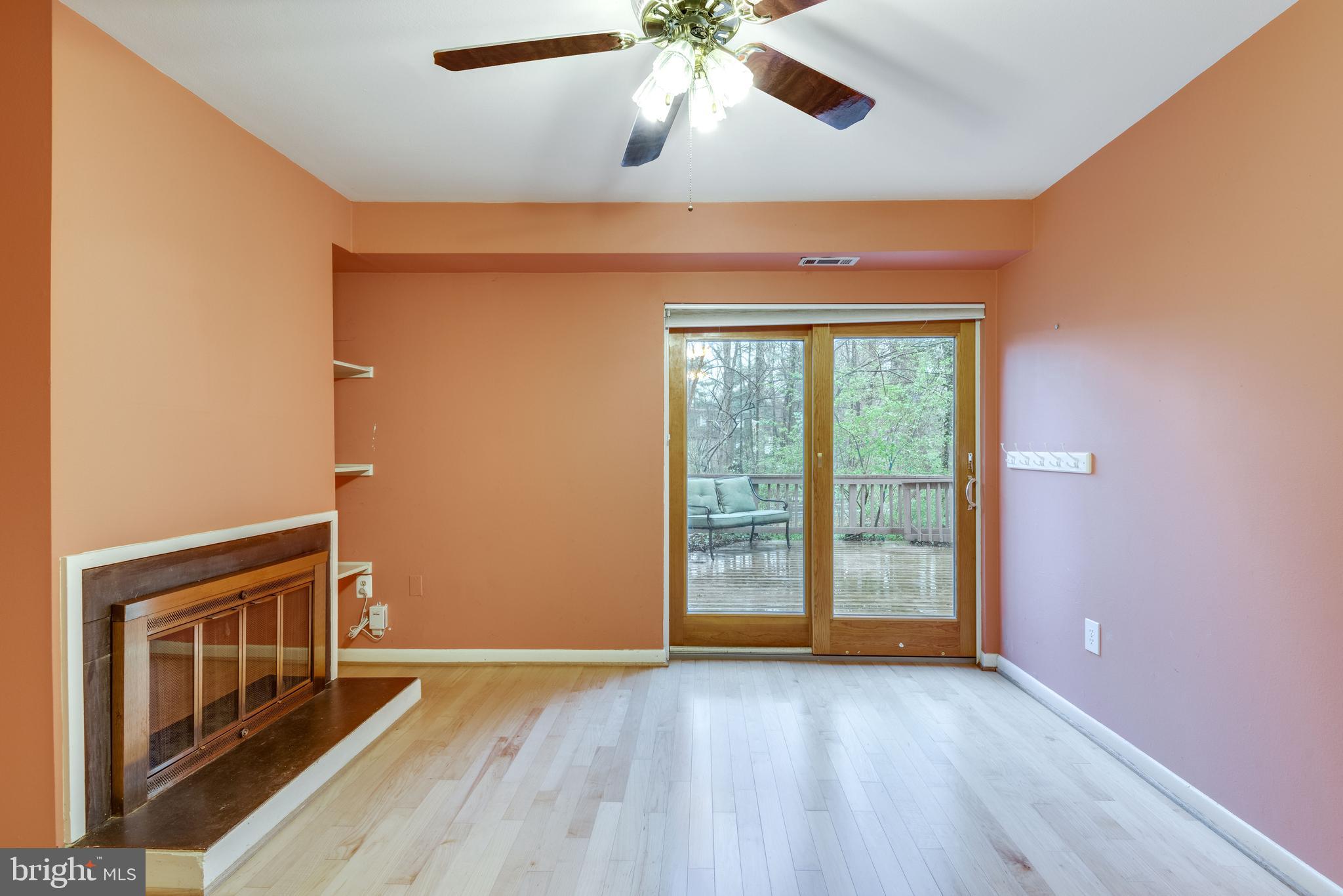 RESTON - Residential