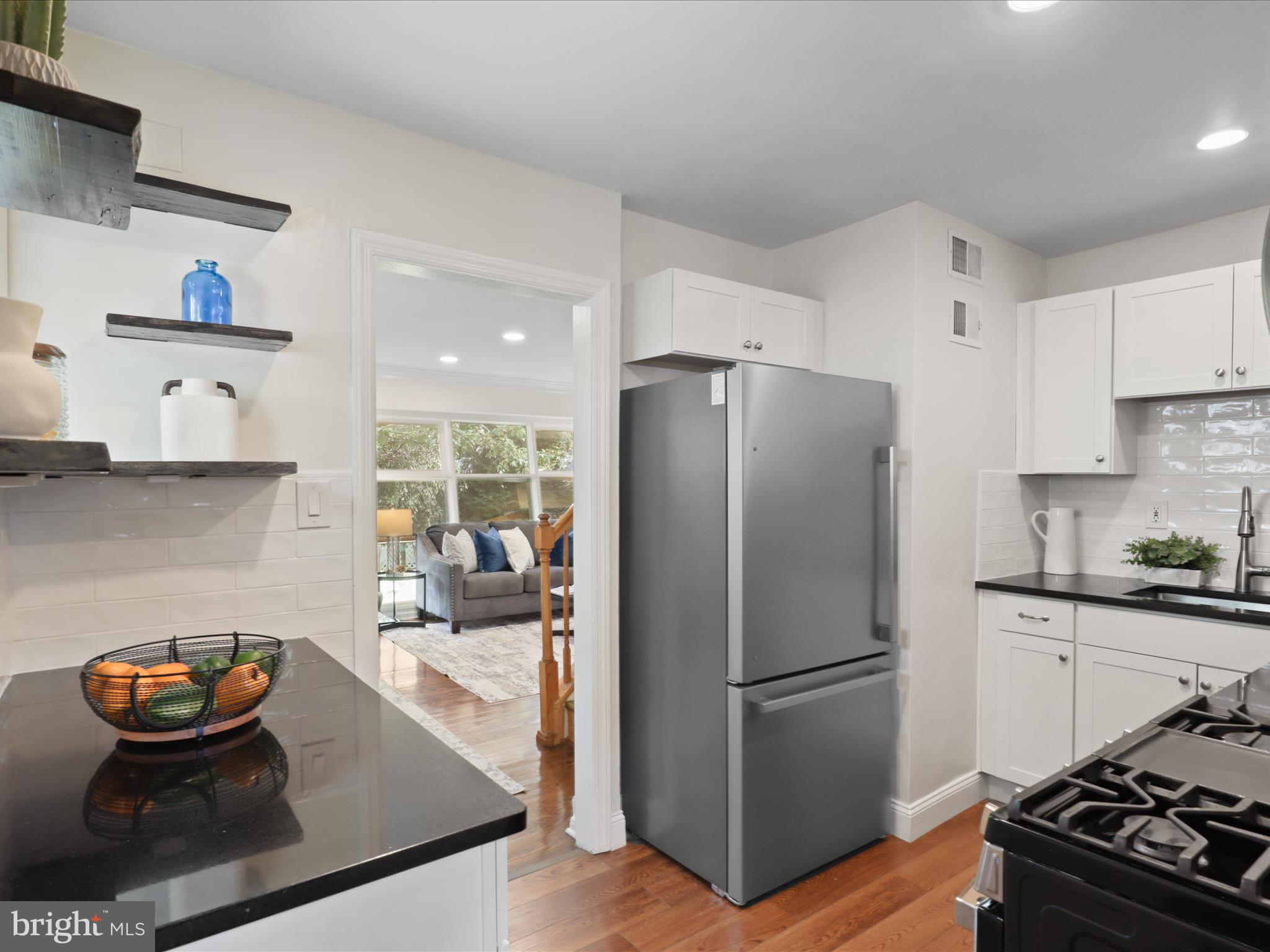 BUCKNELL MANOR - Residential