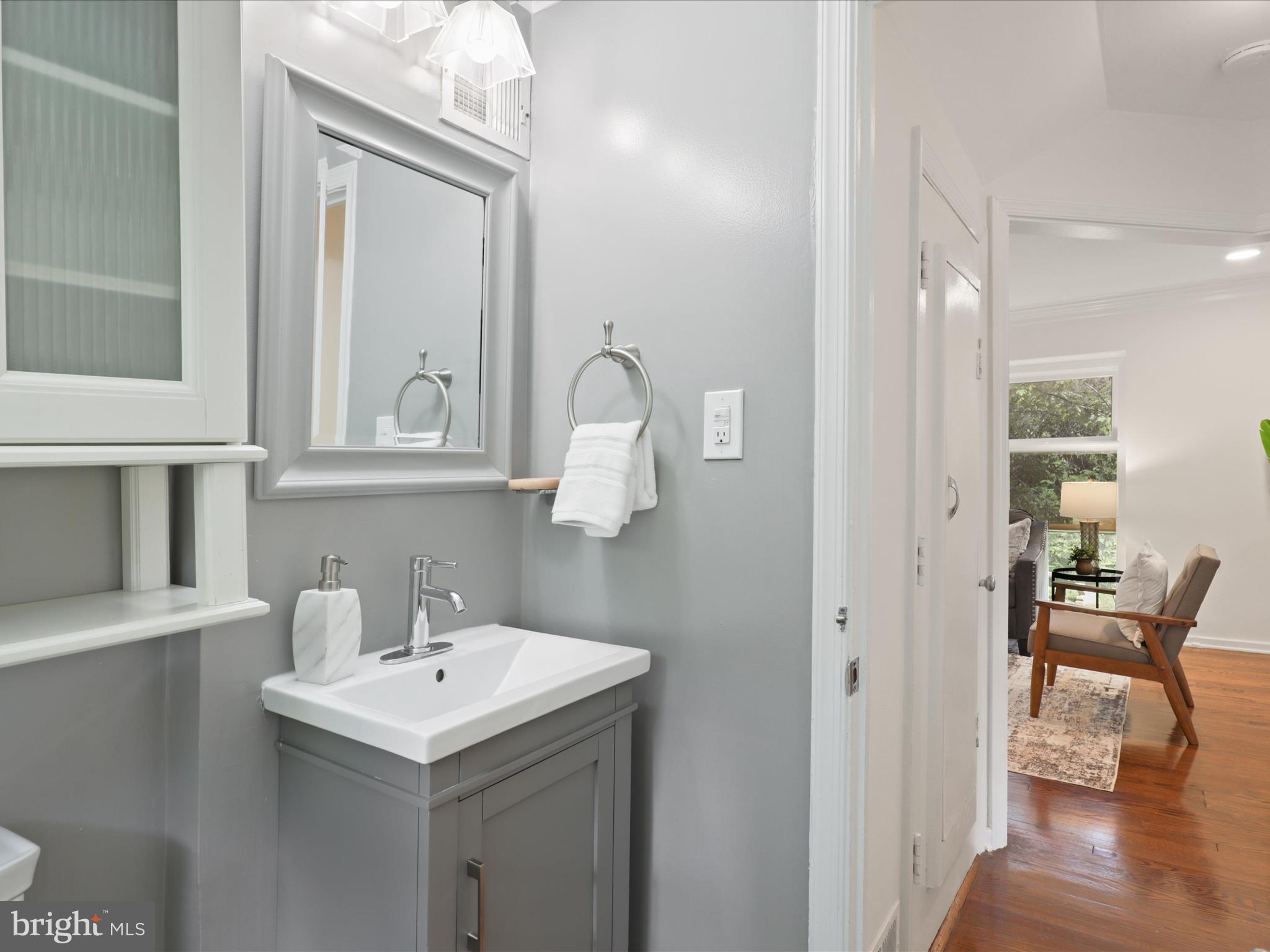 BUCKNELL MANOR - Residential