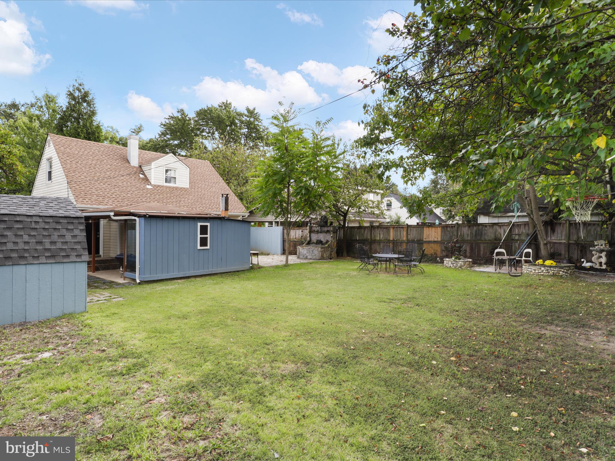 BUCKNELL MANOR - Residential