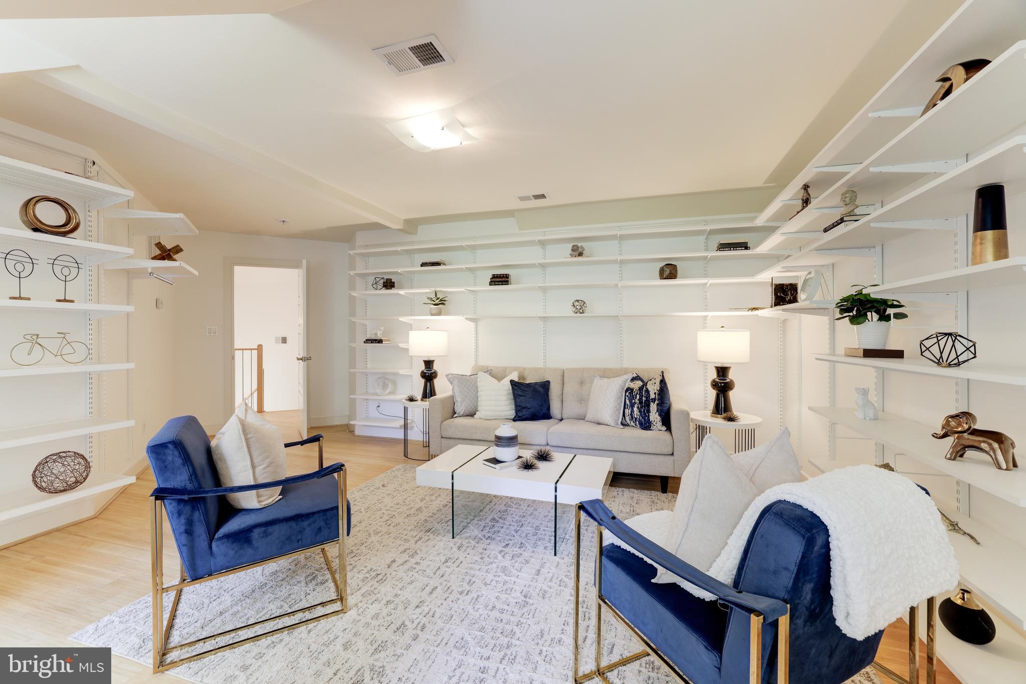 DOWNSCREST - Residential