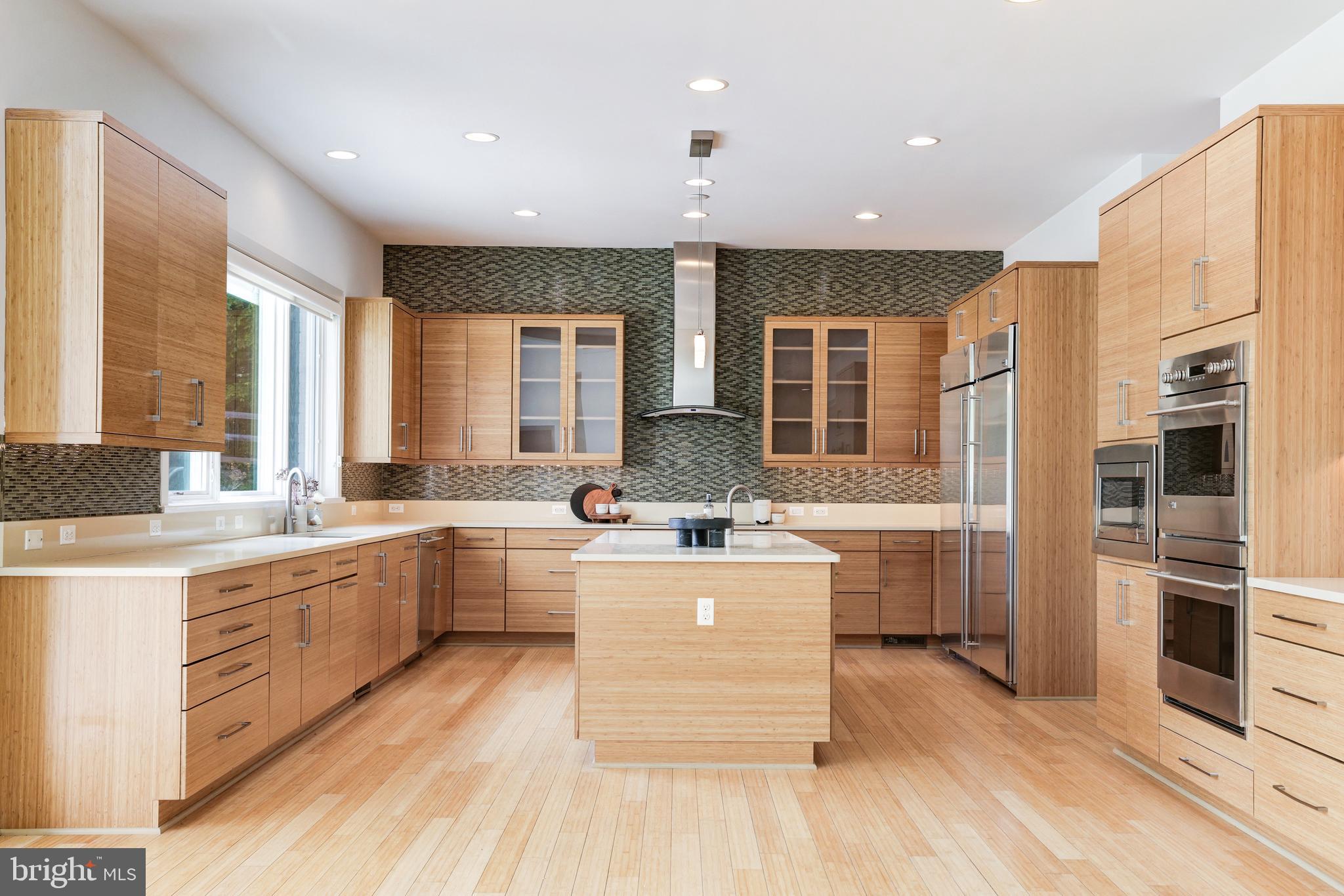 DOWNSCREST - Residential