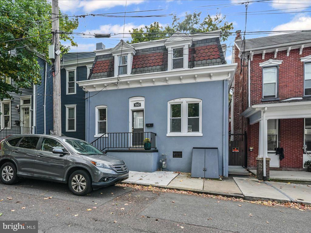Photo of 150 Walnut Street, POTTSTOWN, PA 19464 (MLS # PAMC2158862)