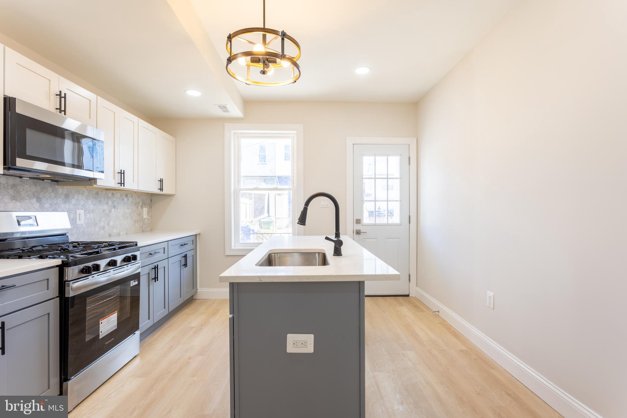 GREEKTOWN - Residential