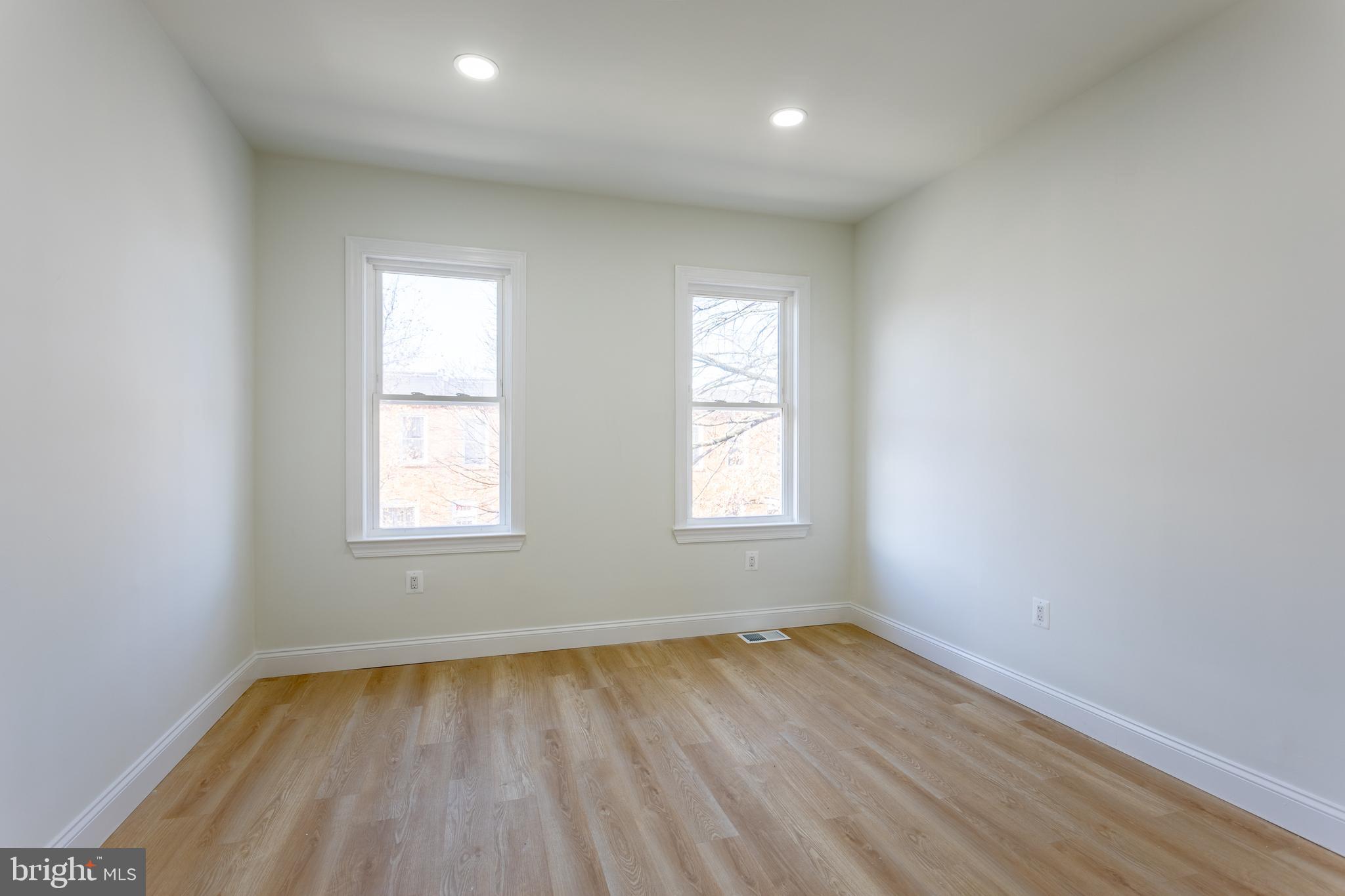 GREEKTOWN - Residential