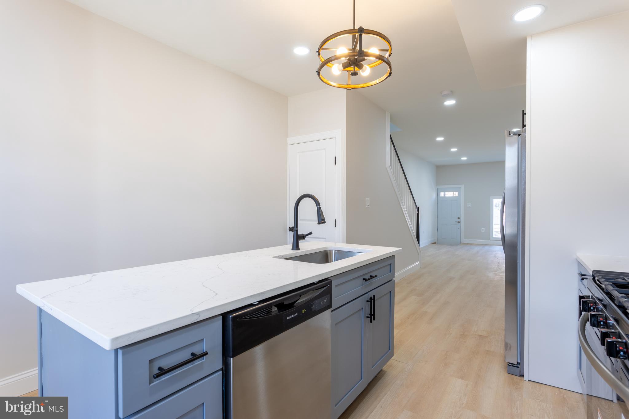 GREEKTOWN - Residential