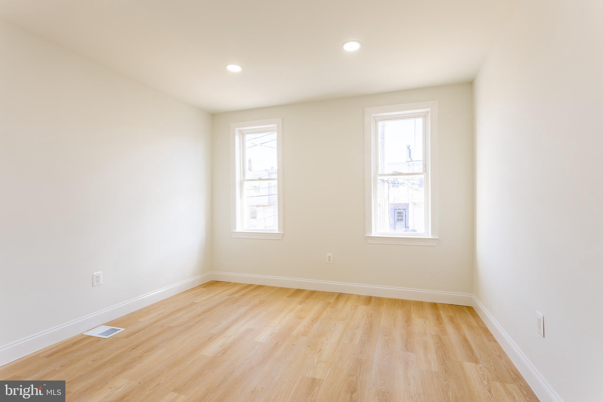 GREEKTOWN - Residential