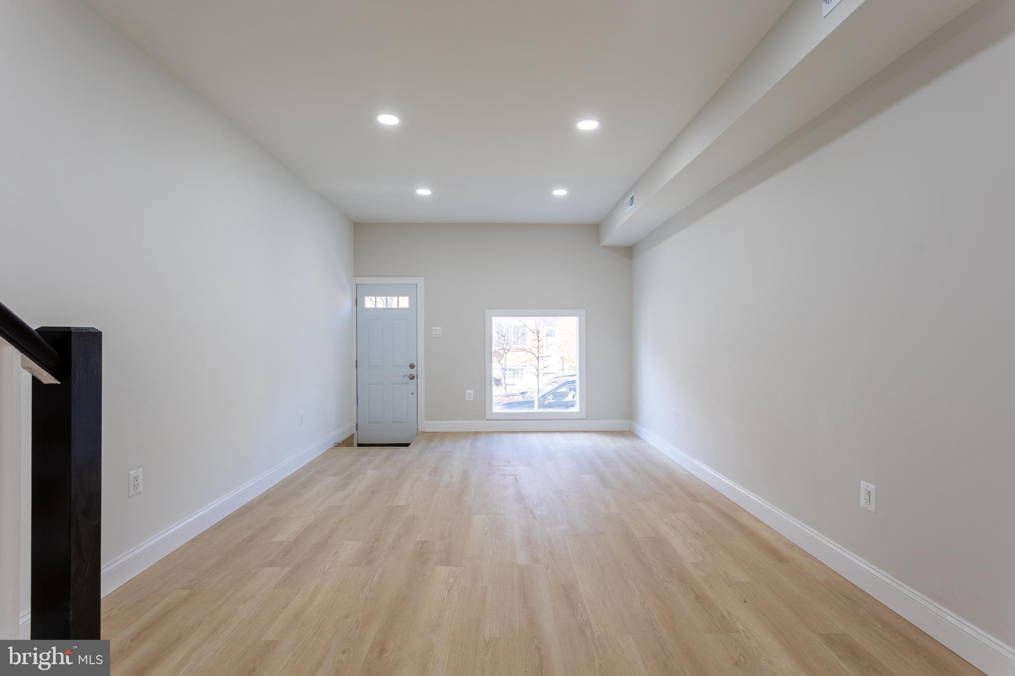 GREEKTOWN - Residential