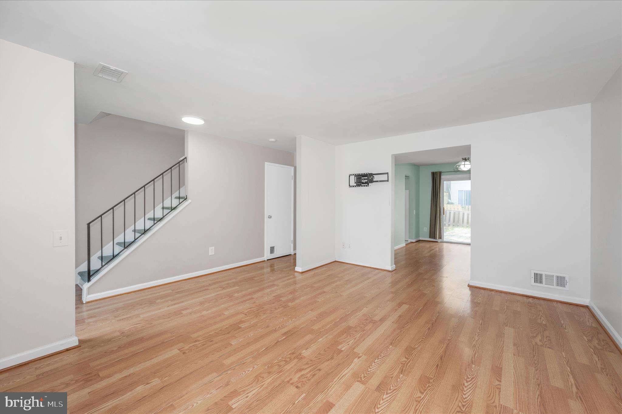 MARYLAND PLACE - Residential