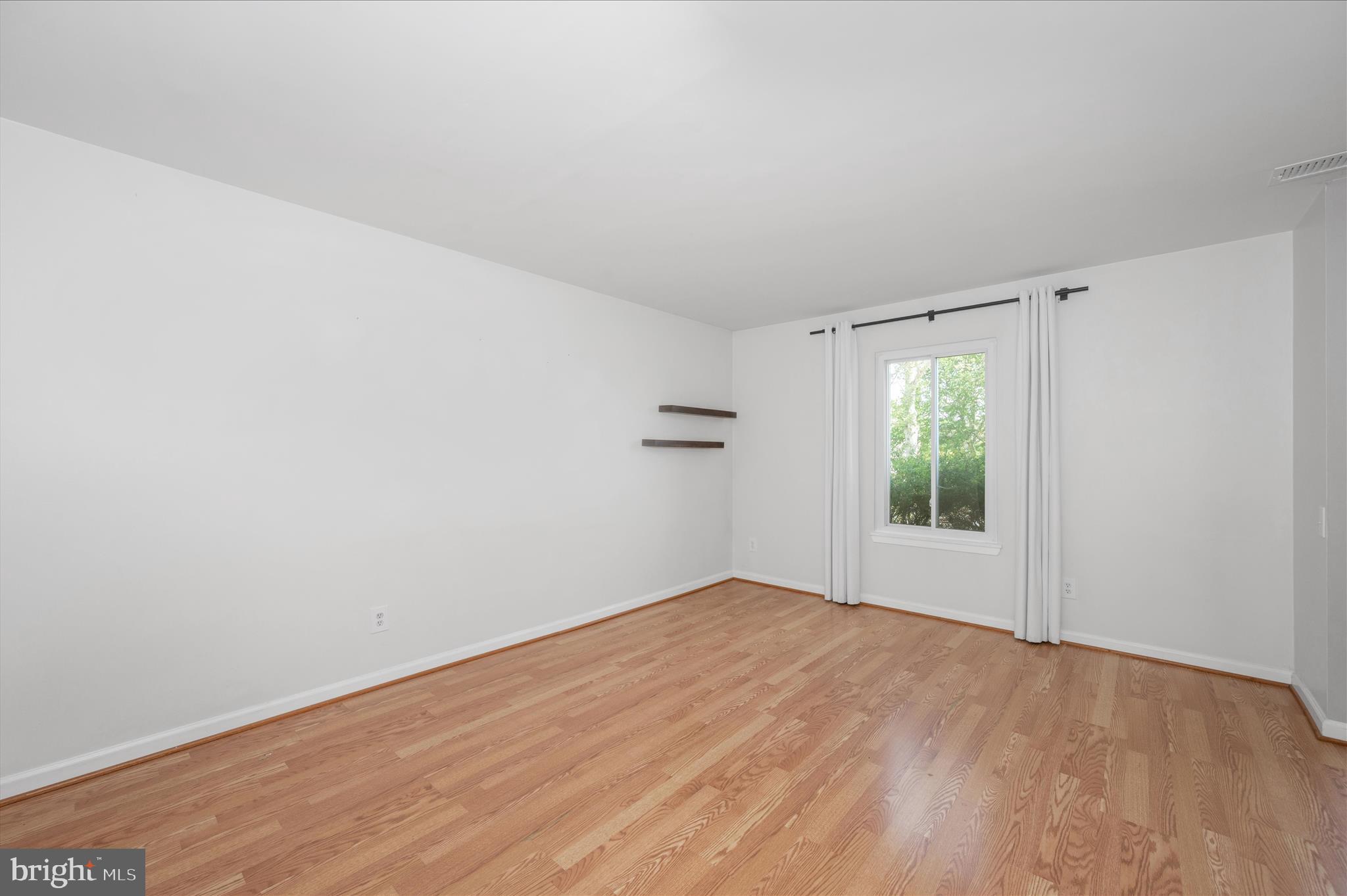 MARYLAND PLACE - Residential