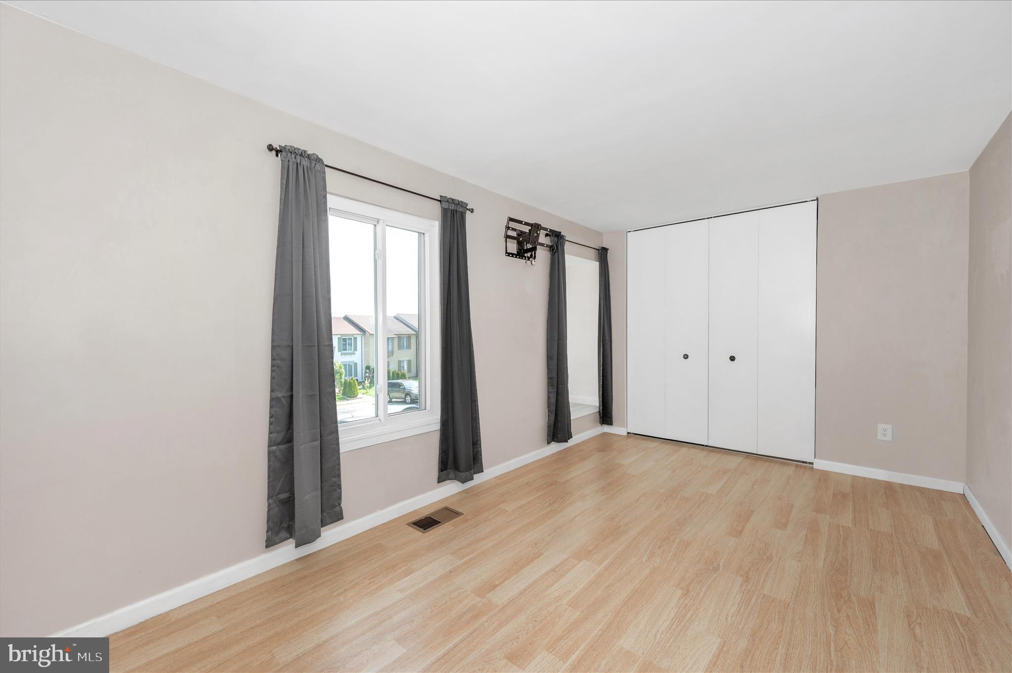 MARYLAND PLACE - Residential