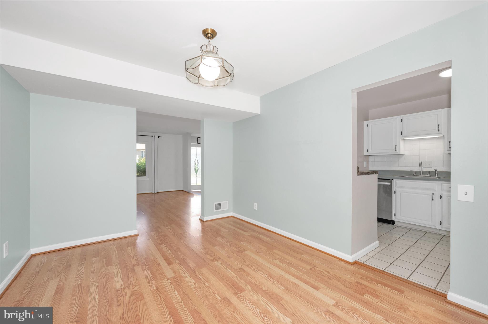 MARYLAND PLACE - Residential