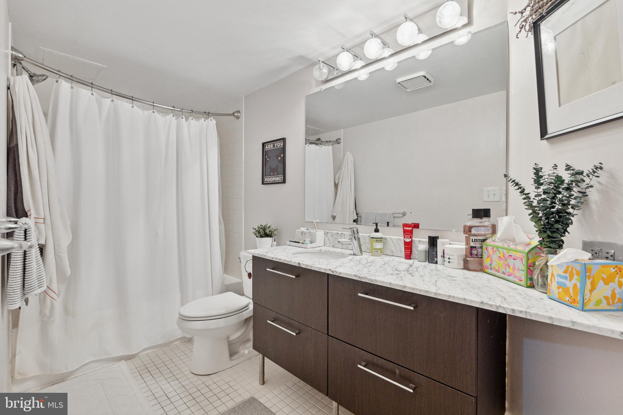 WASHINGTON SQ - Residential Lease